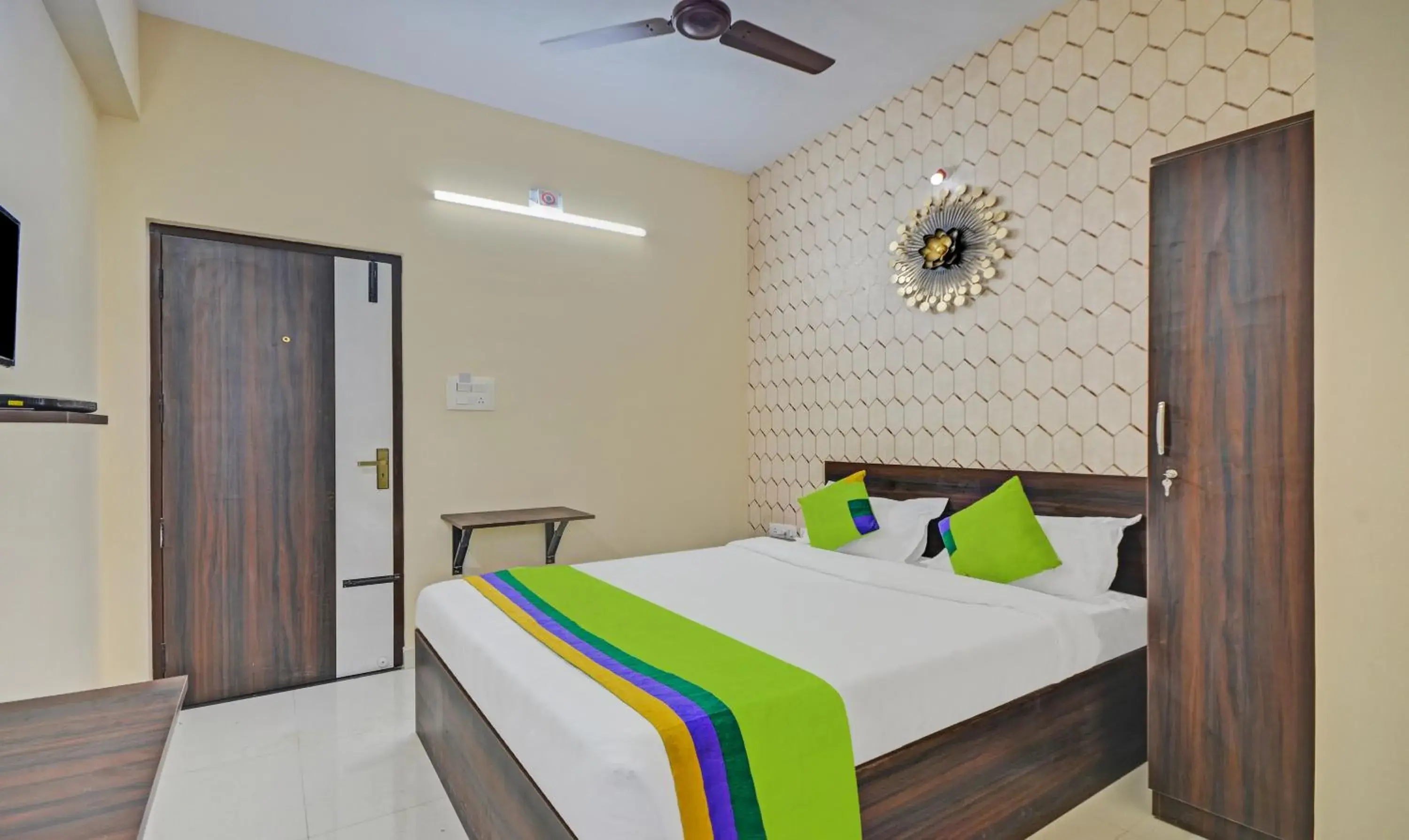 Bedroom, Bed in Treebo Trend Everest Residency Tidel Park