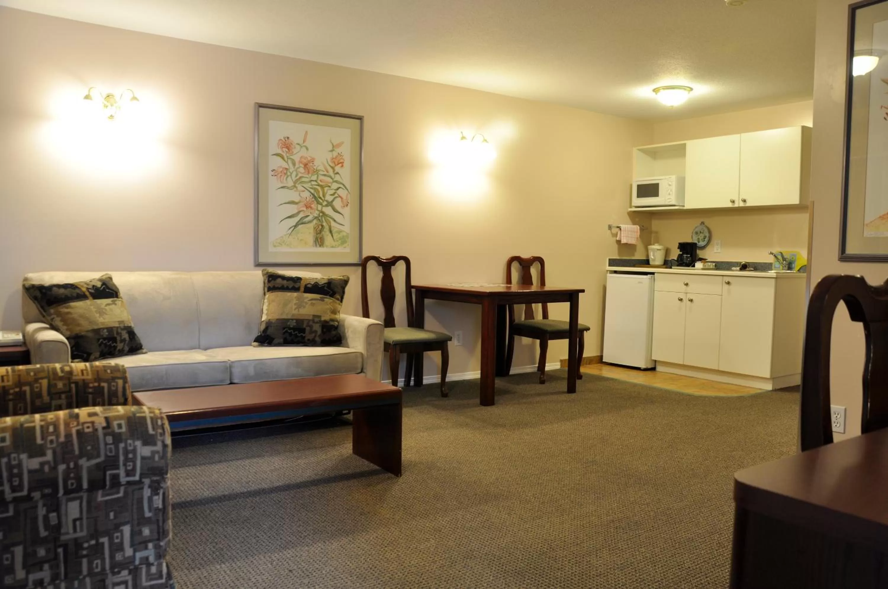 Dining area in Rosedale Motel