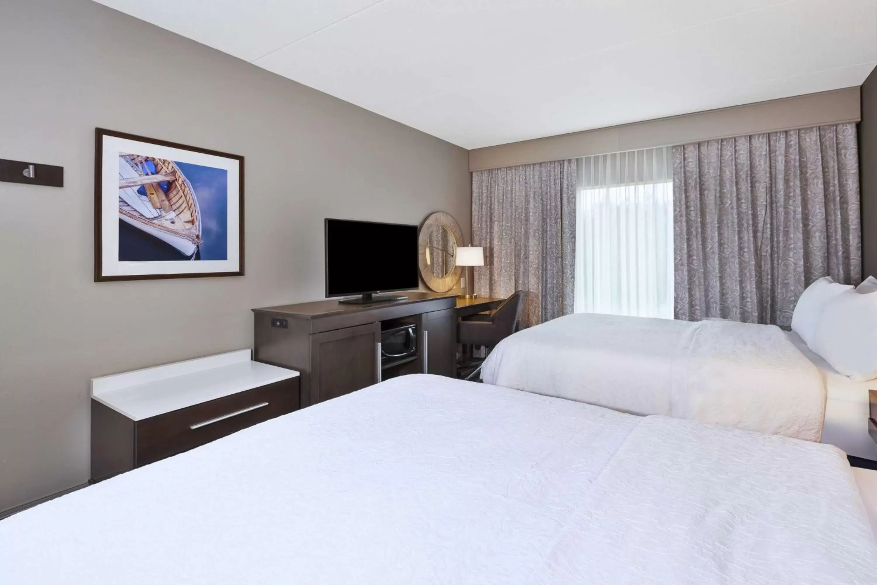 Bed in Hampton Inn & Suites Wells-Ogunquit