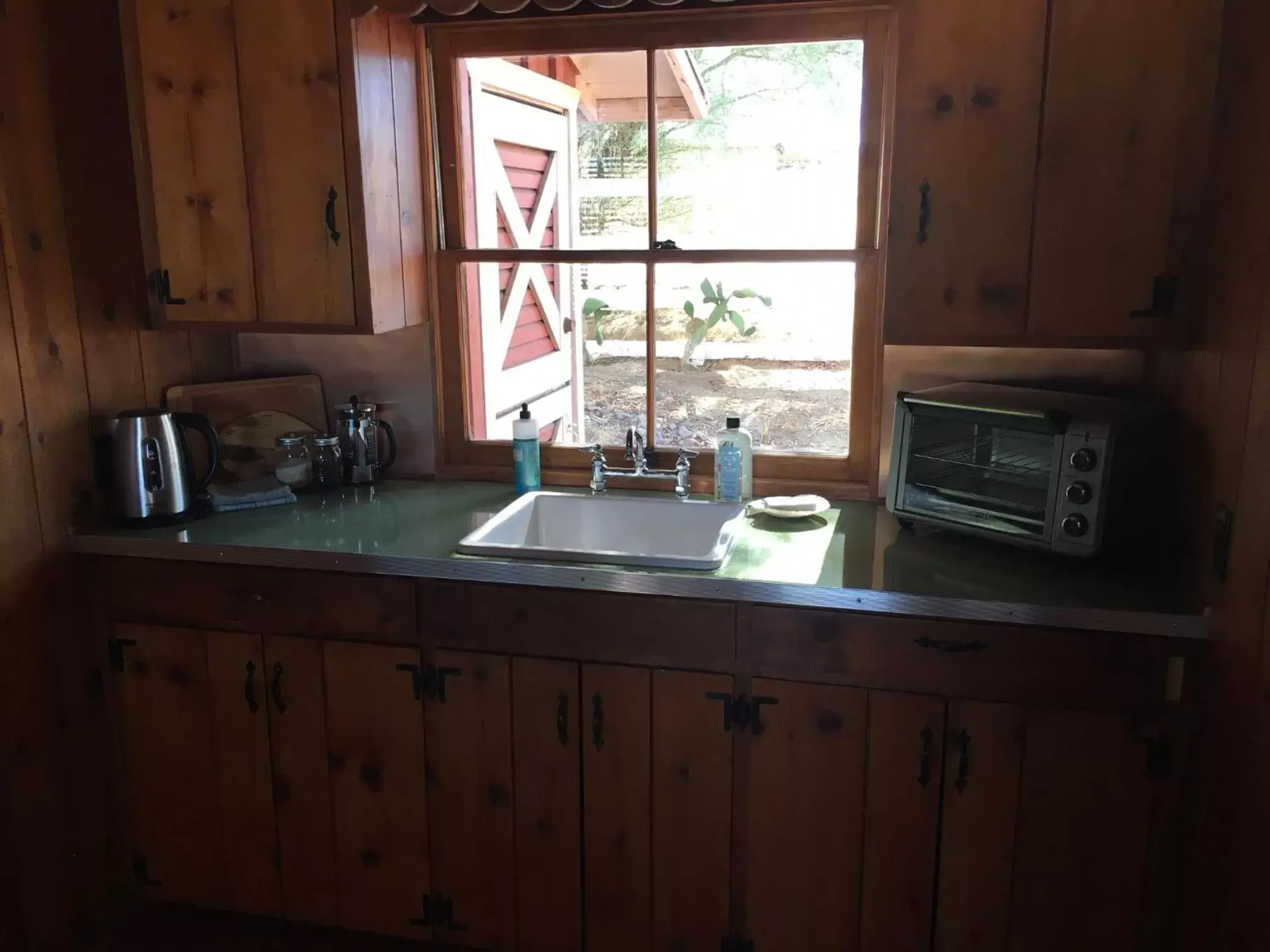 Kitchen/Kitchenette in Joshua Tree Ranch House