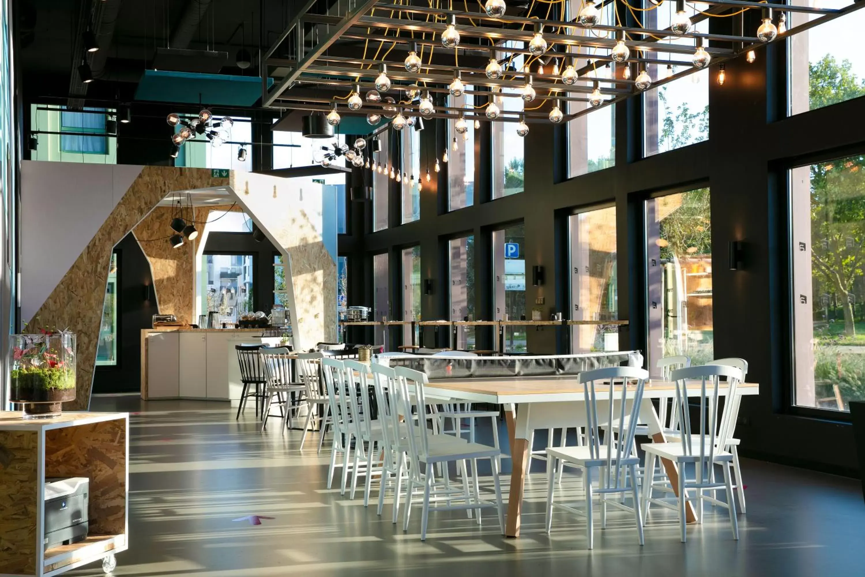 Lobby or reception, Restaurant/Places to Eat in Aloft Strasbourg Etoile