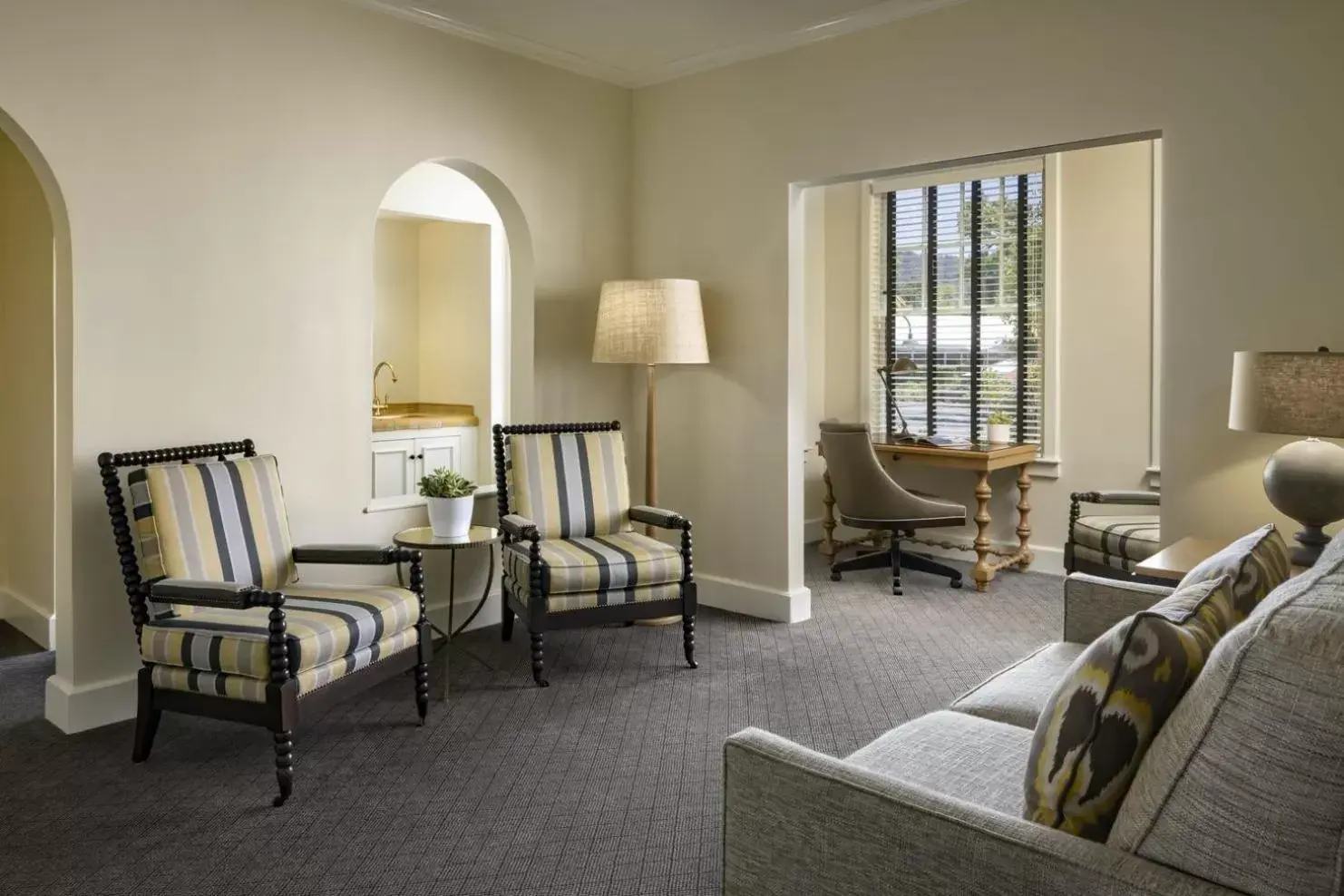 Living room, Seating Area in Fairmont Sonoma Mission Inn & Spa