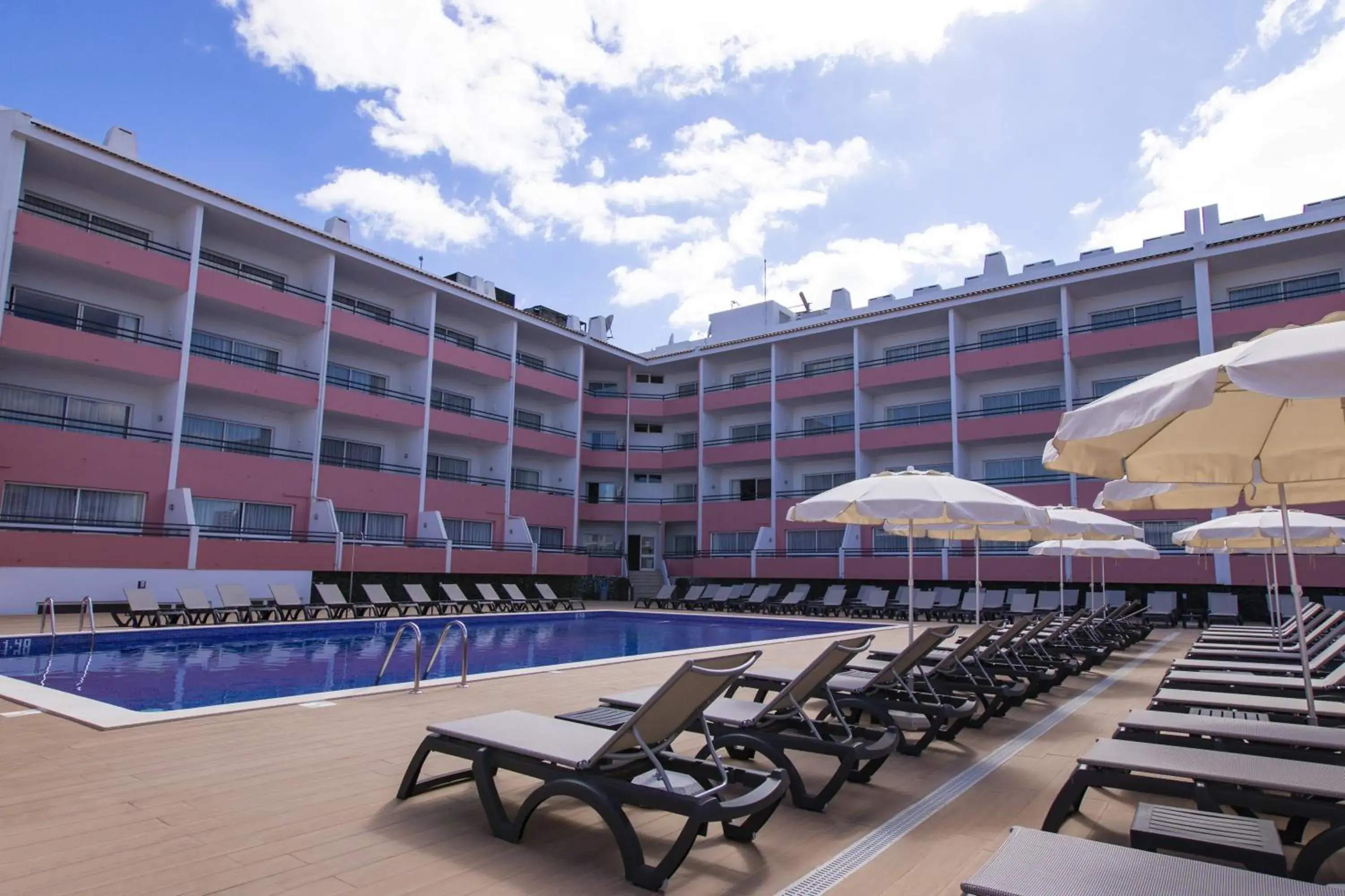 Pool view, Swimming Pool in Luna Hotel da Oura