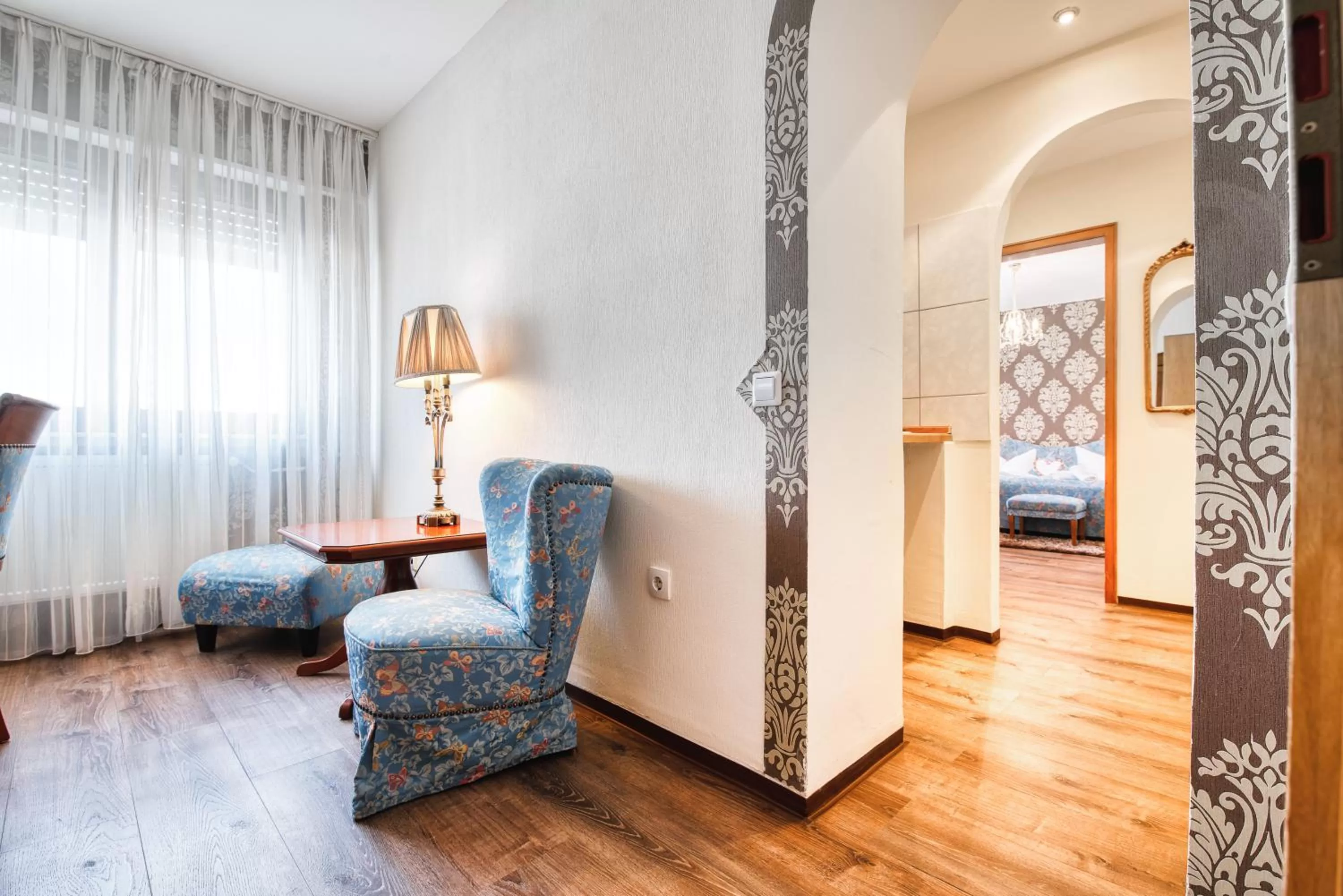 Photo of the whole room, Bed in Hotel-Restaurant Central am Königshof