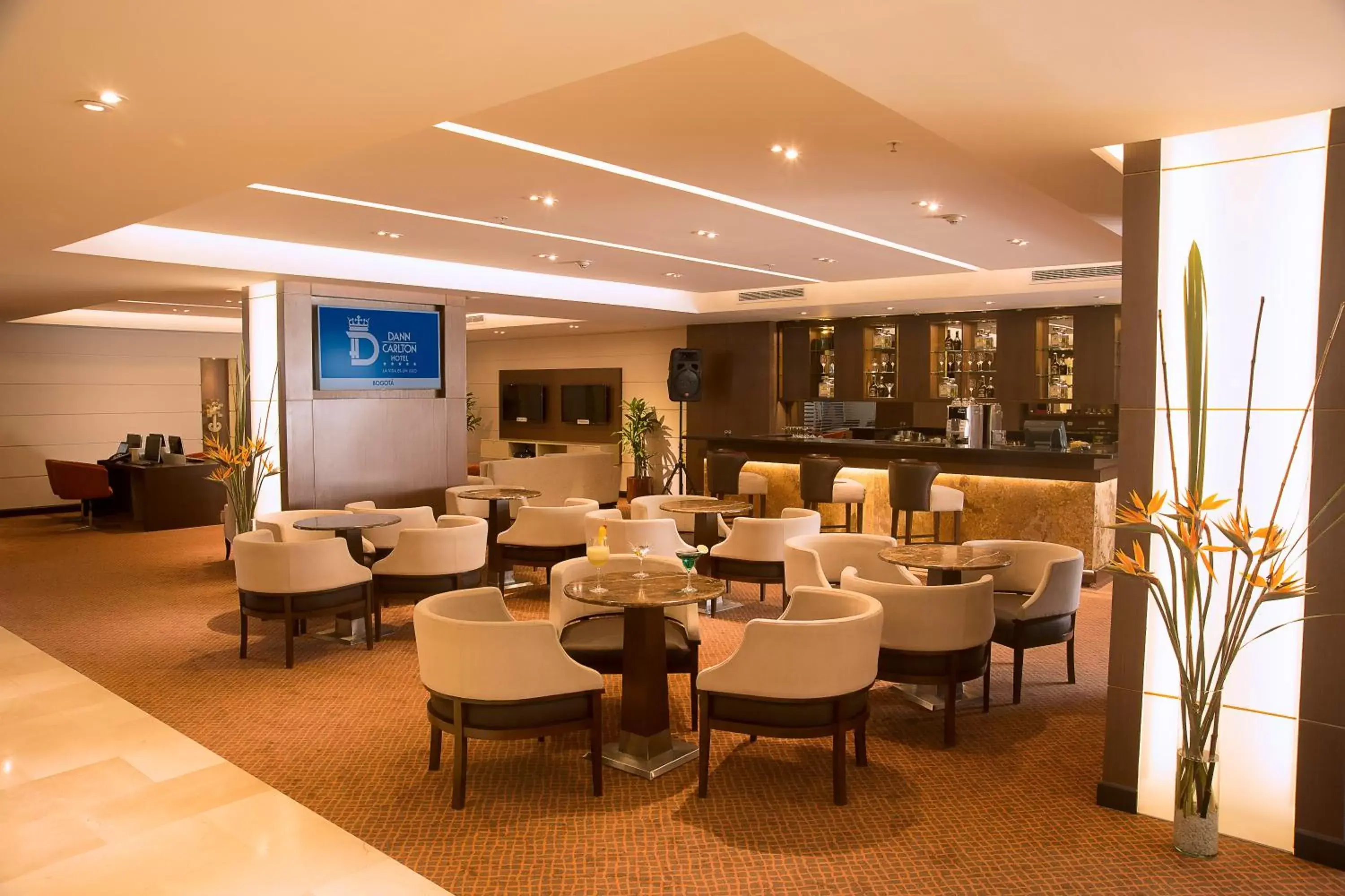 Lounge or bar, Lounge/Bar in Hotel Dann Carlton Bogota