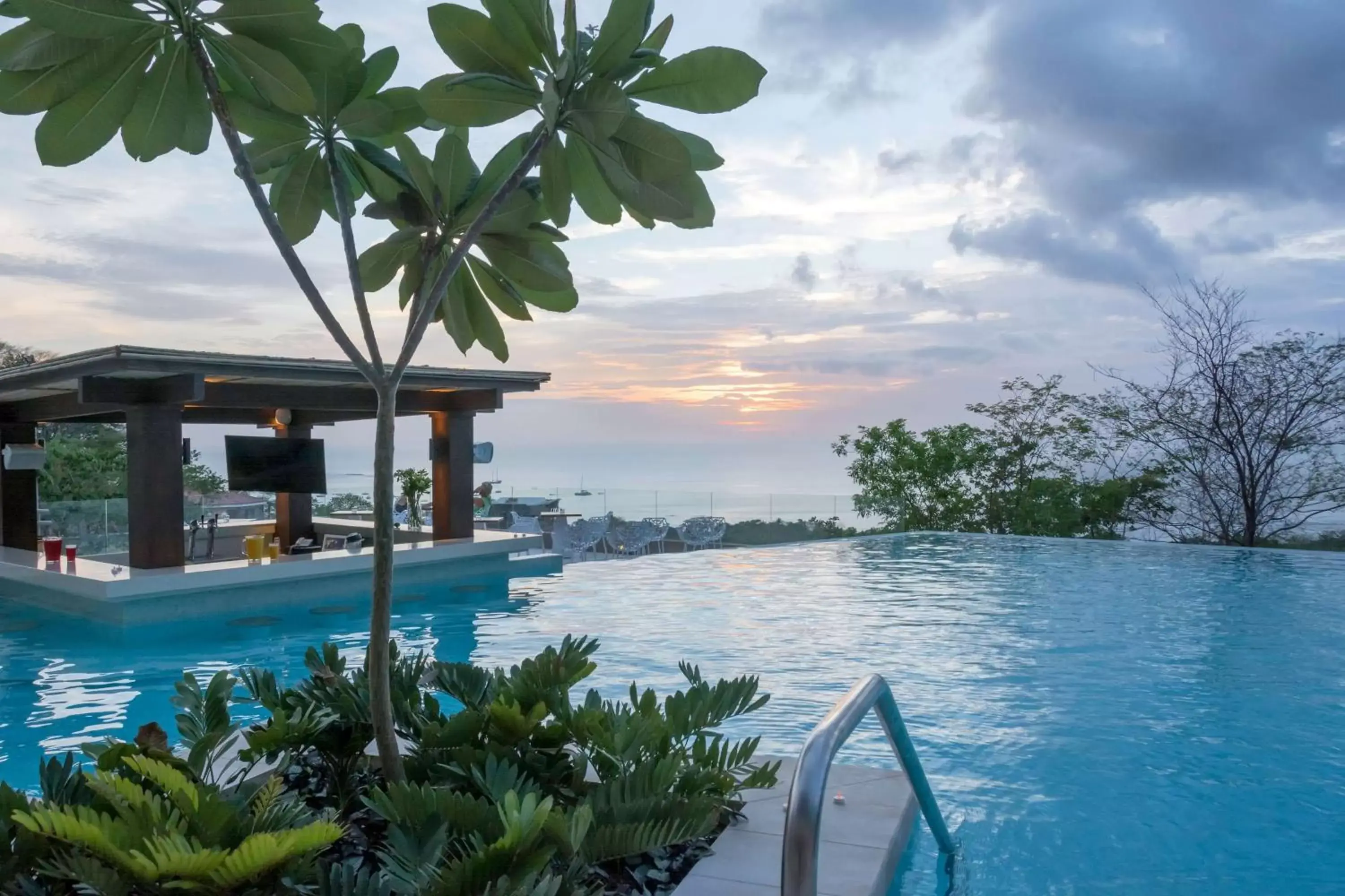 Pool view, Swimming Pool in Wyndham Tamarindo