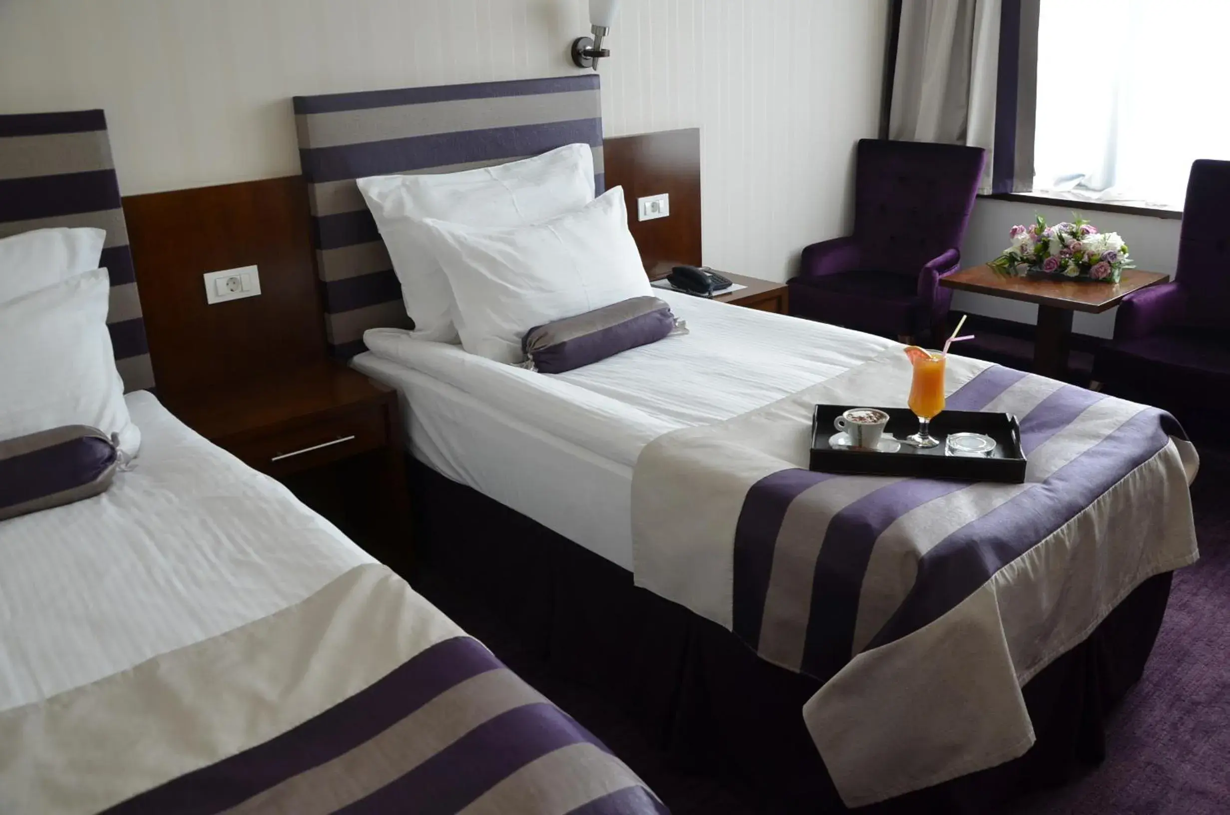 Bedroom, Bed in Grand Hotel Napoca