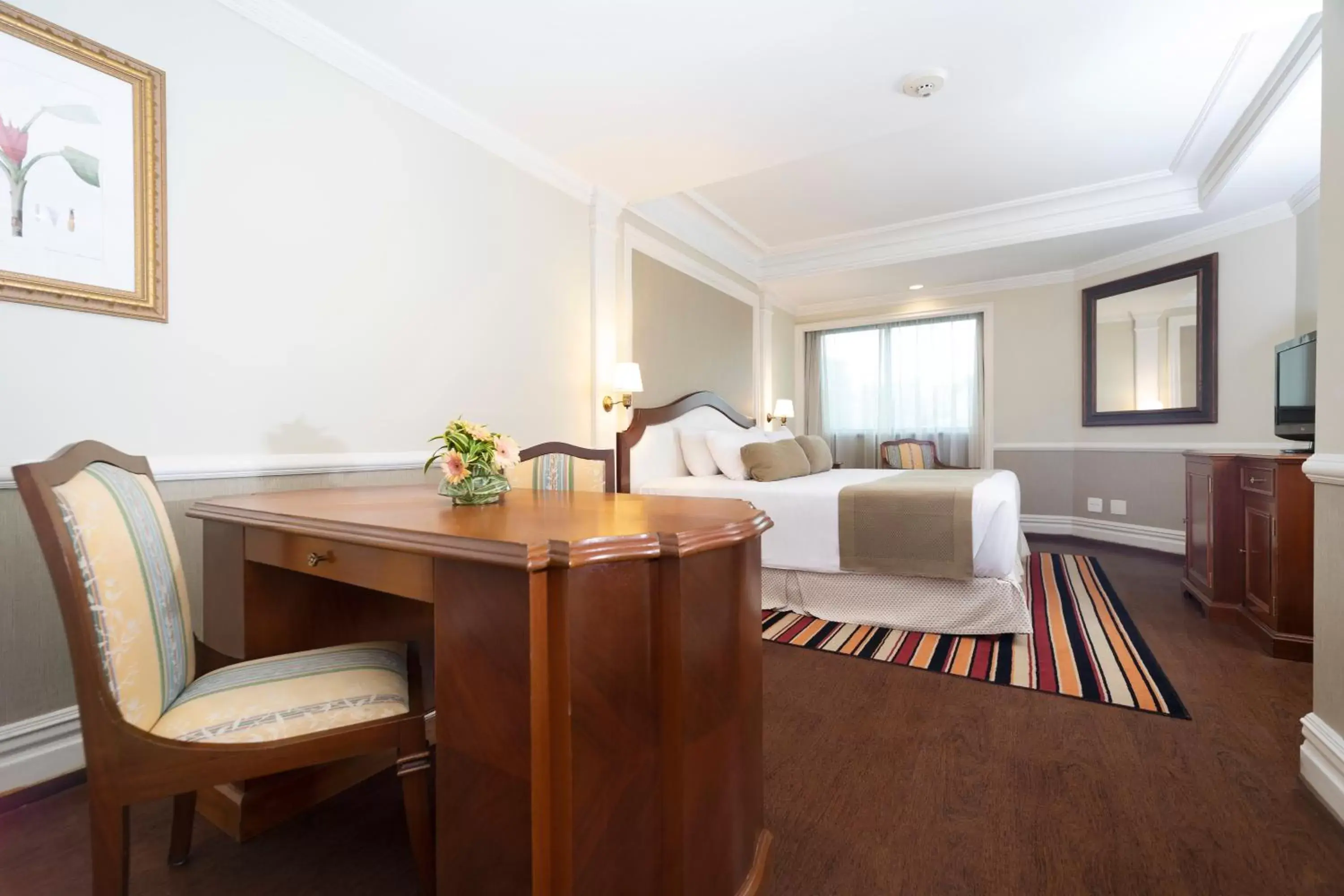 Bedroom, Seating Area in Grand Mercure Sao Paulo Ibirapuera