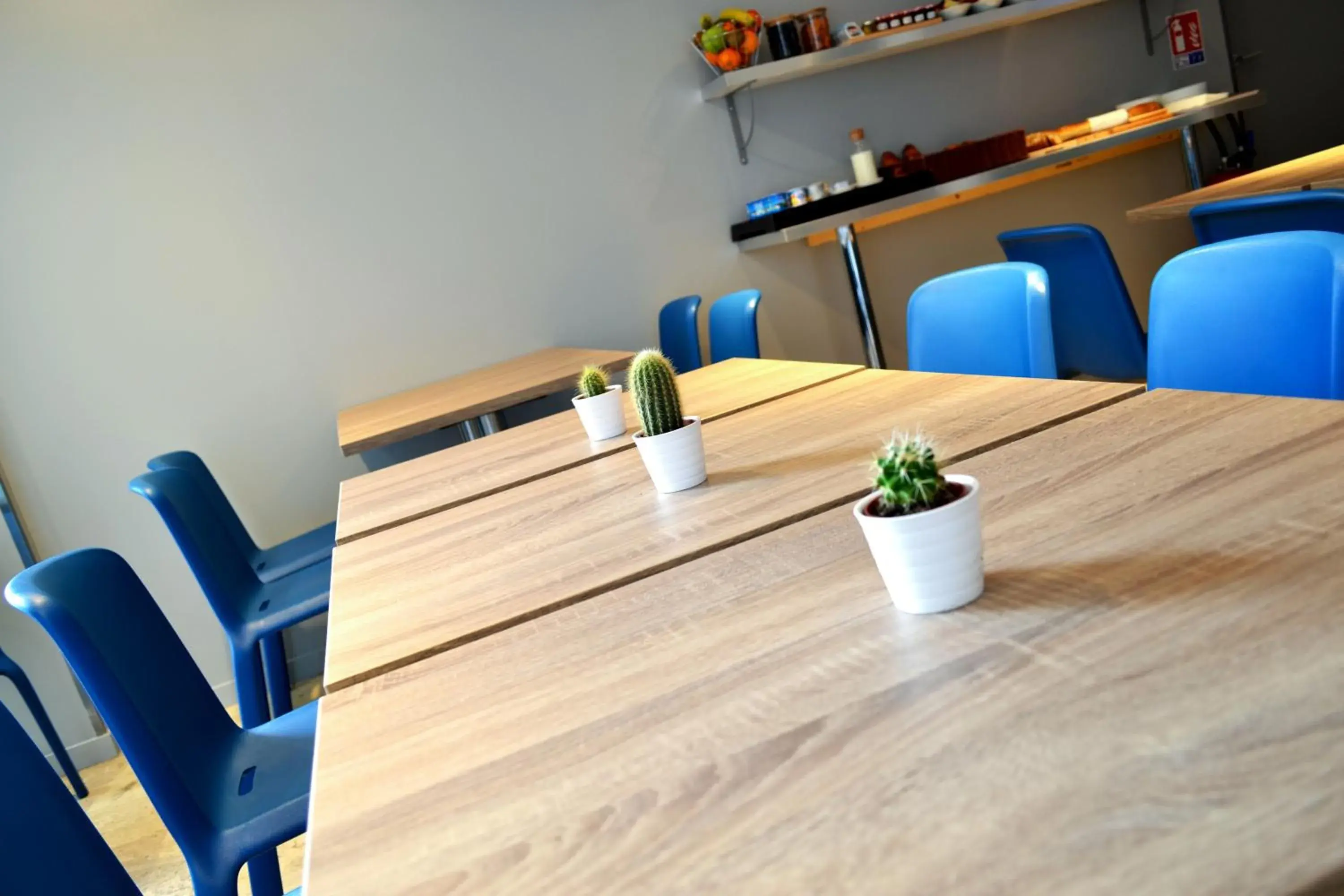 Continental breakfast, Dining Area in Residhotel Lille Vauban