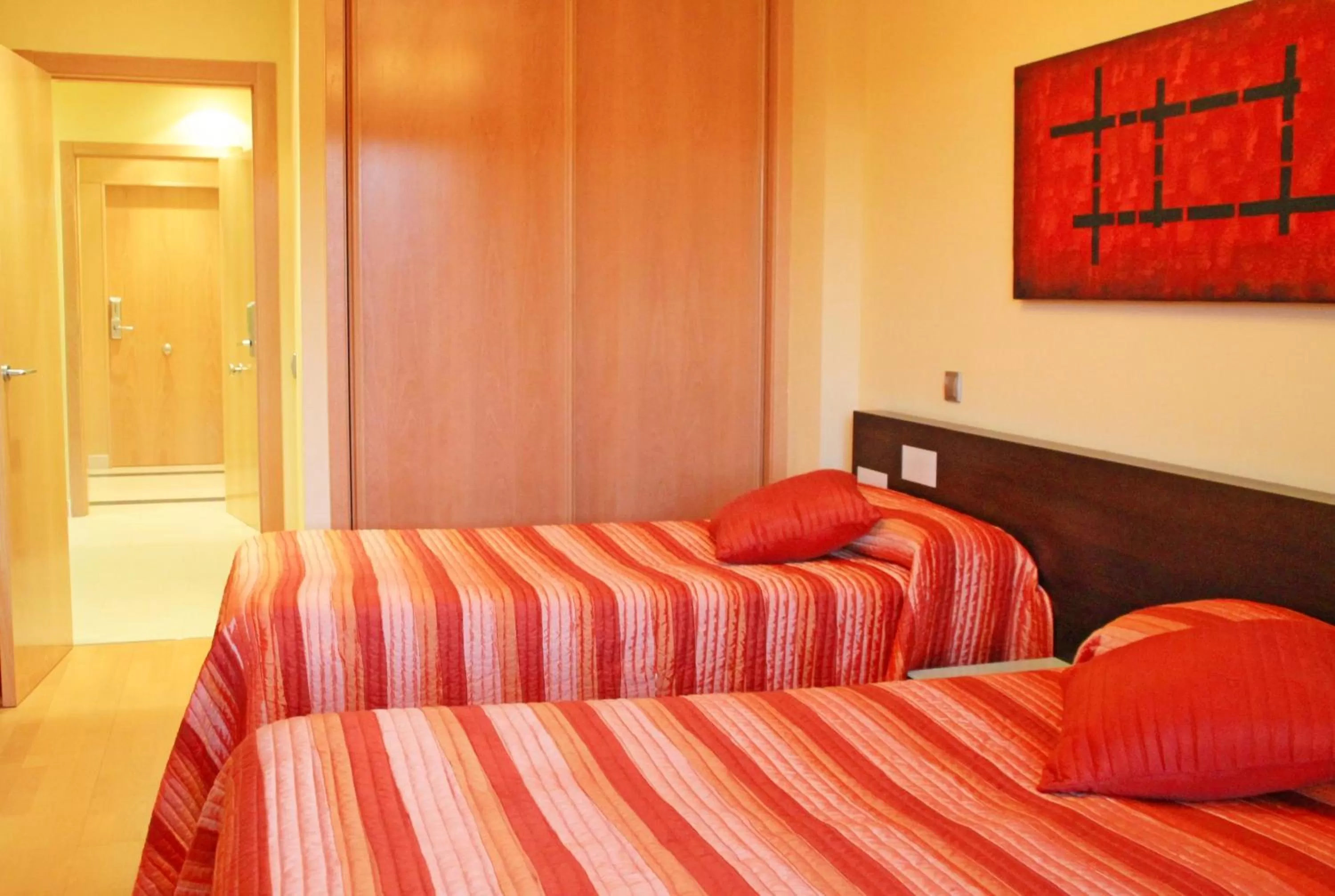 Photo of the whole room, Bed in Apartahotel Ribera