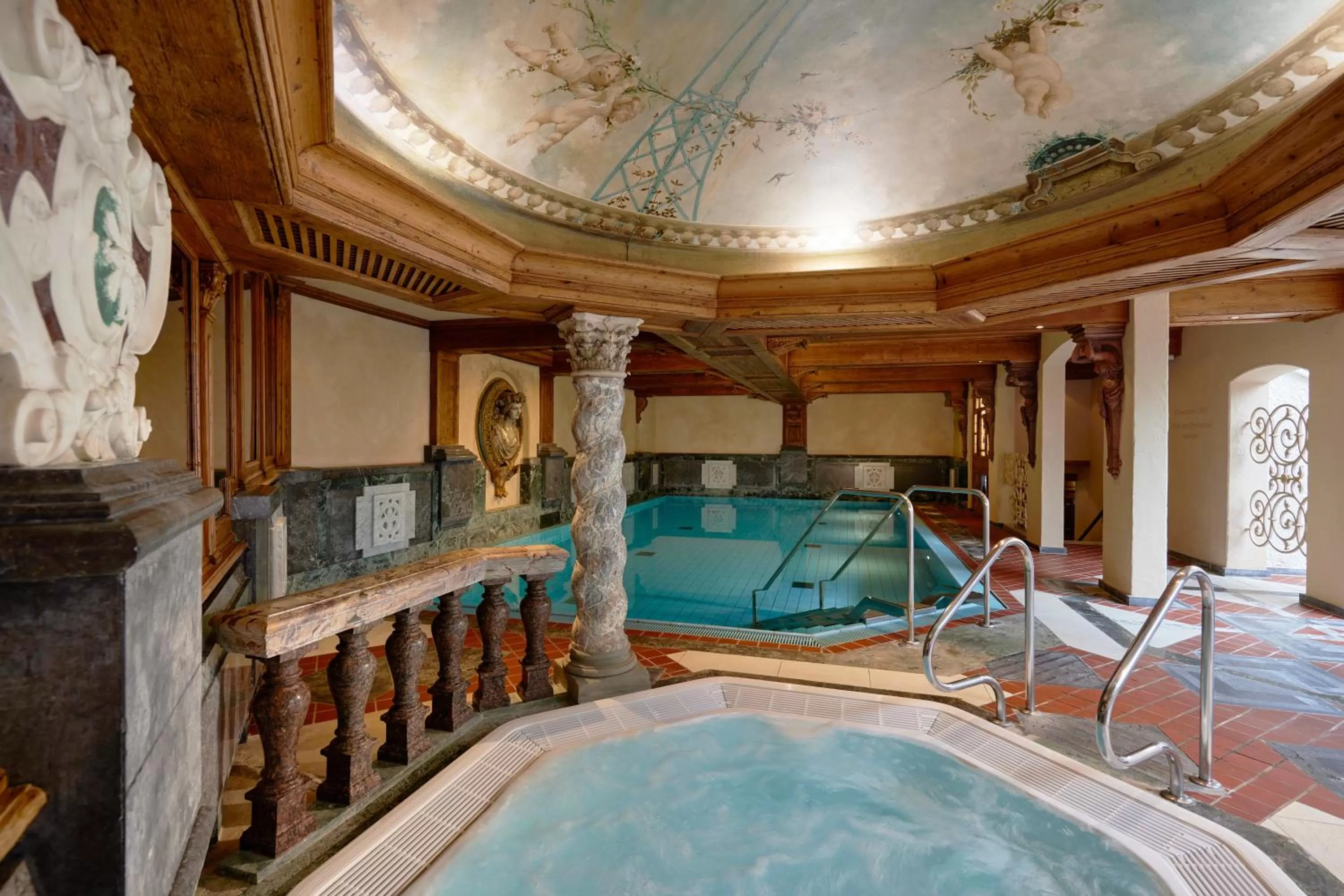 Hot Tub in Parkhotel Oberstaufen