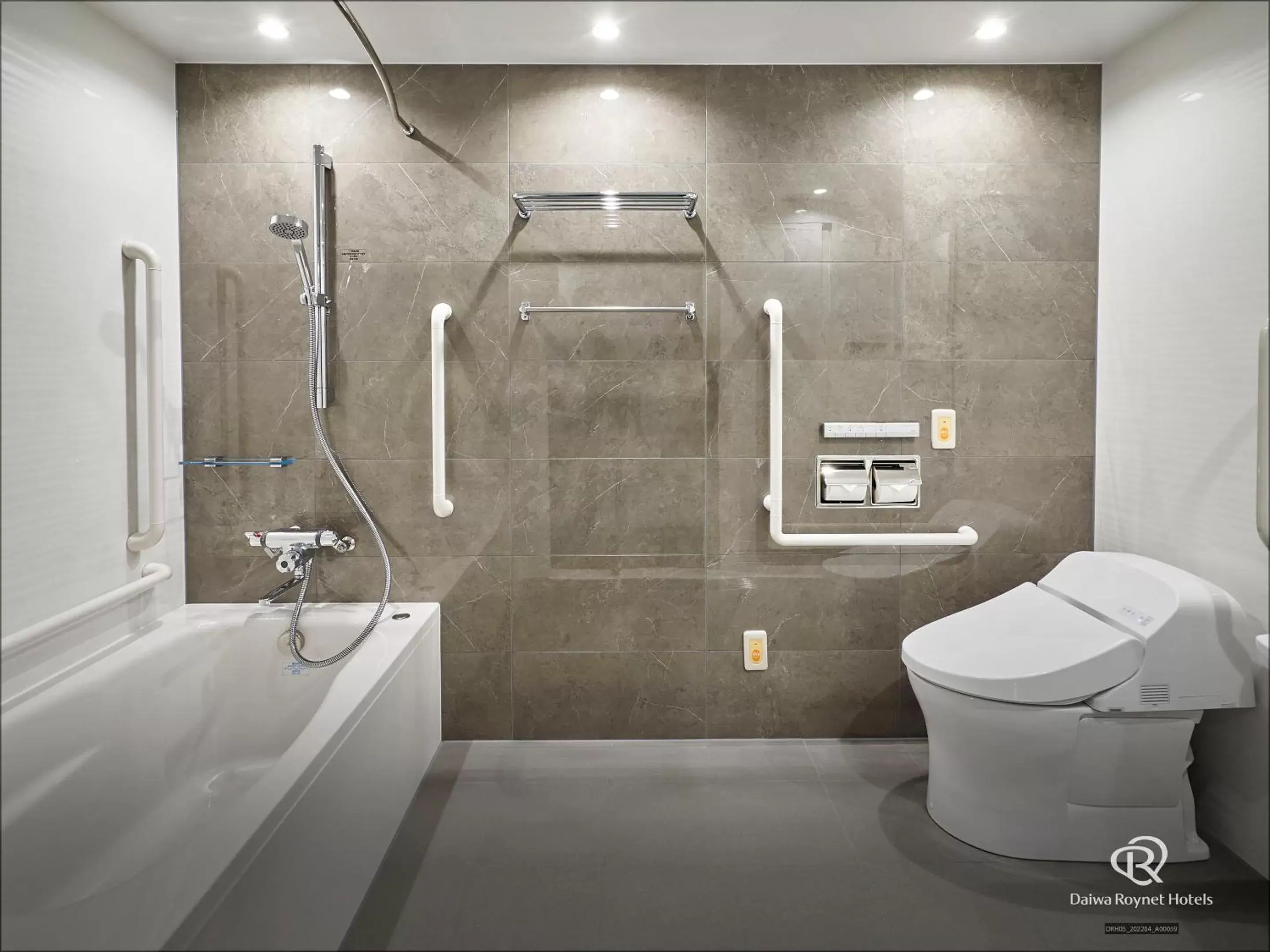 Bathroom in Daiwa Roynet Hotel KOBE-SANNOMIYA PREMIER