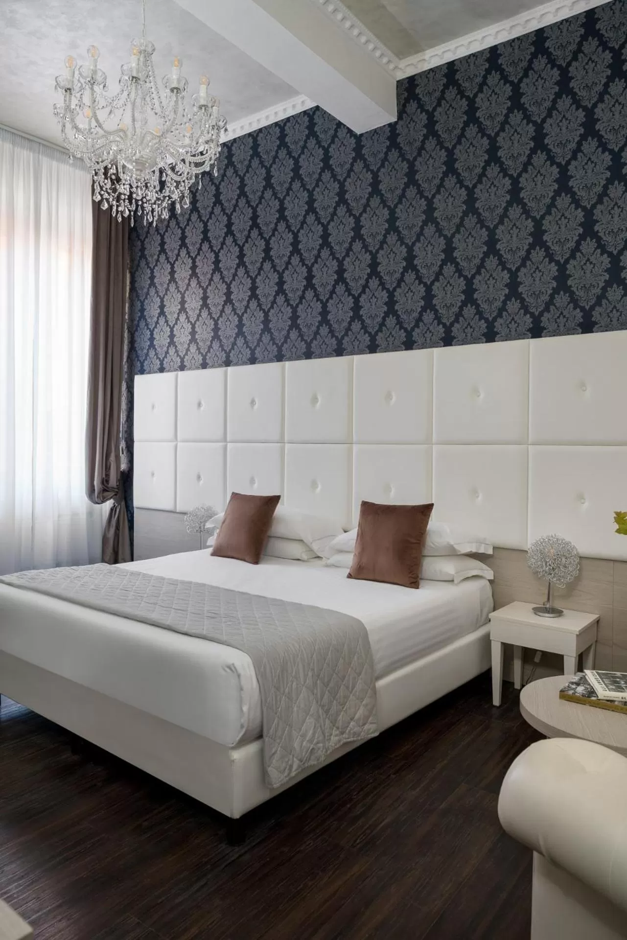 Executive Suite with Jacuzzi in Albergo Rossini 1936 - Small & Charming