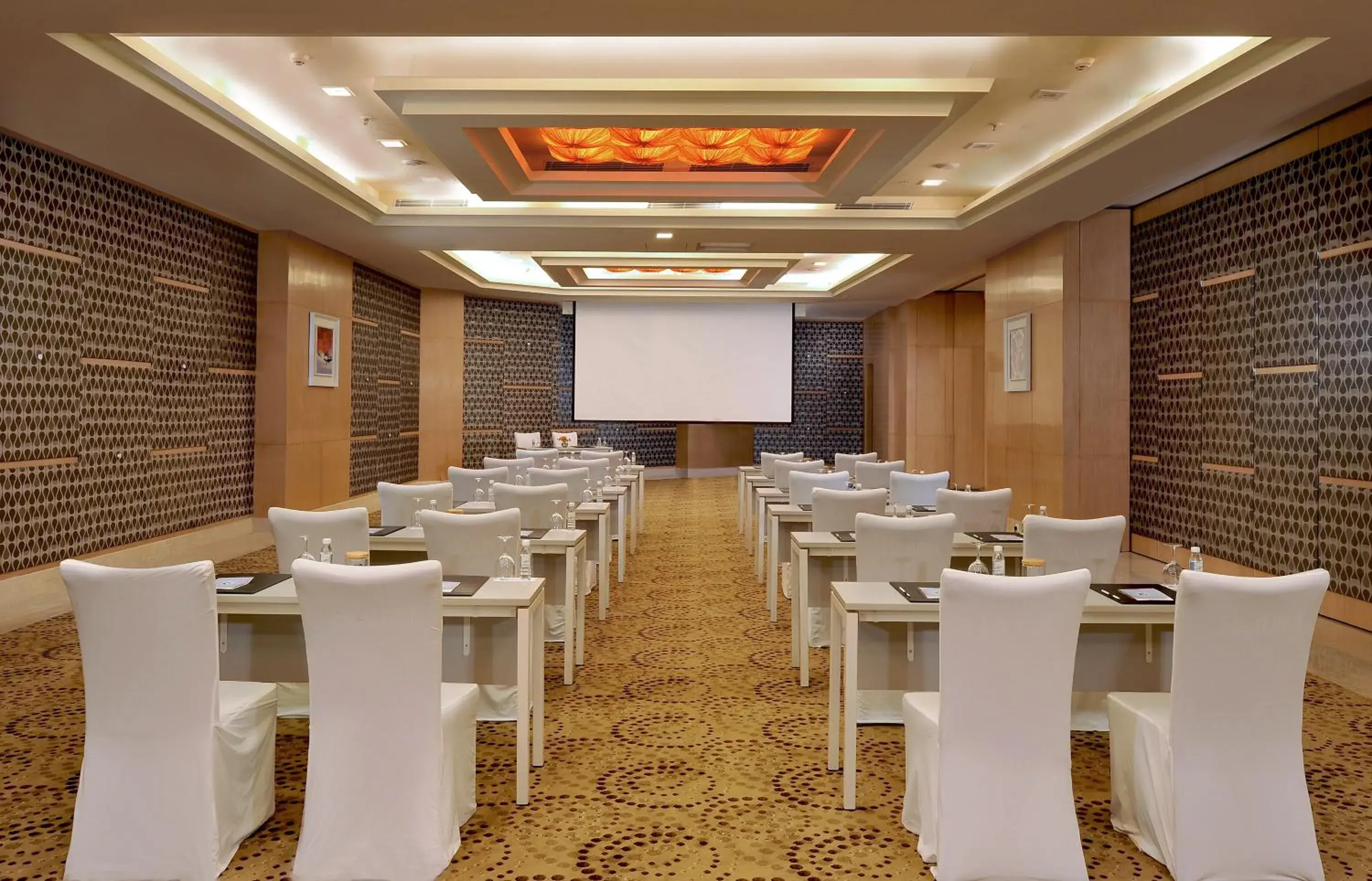 Banquet/Function facilities in Radisson Gurugram Sohna Road City Center