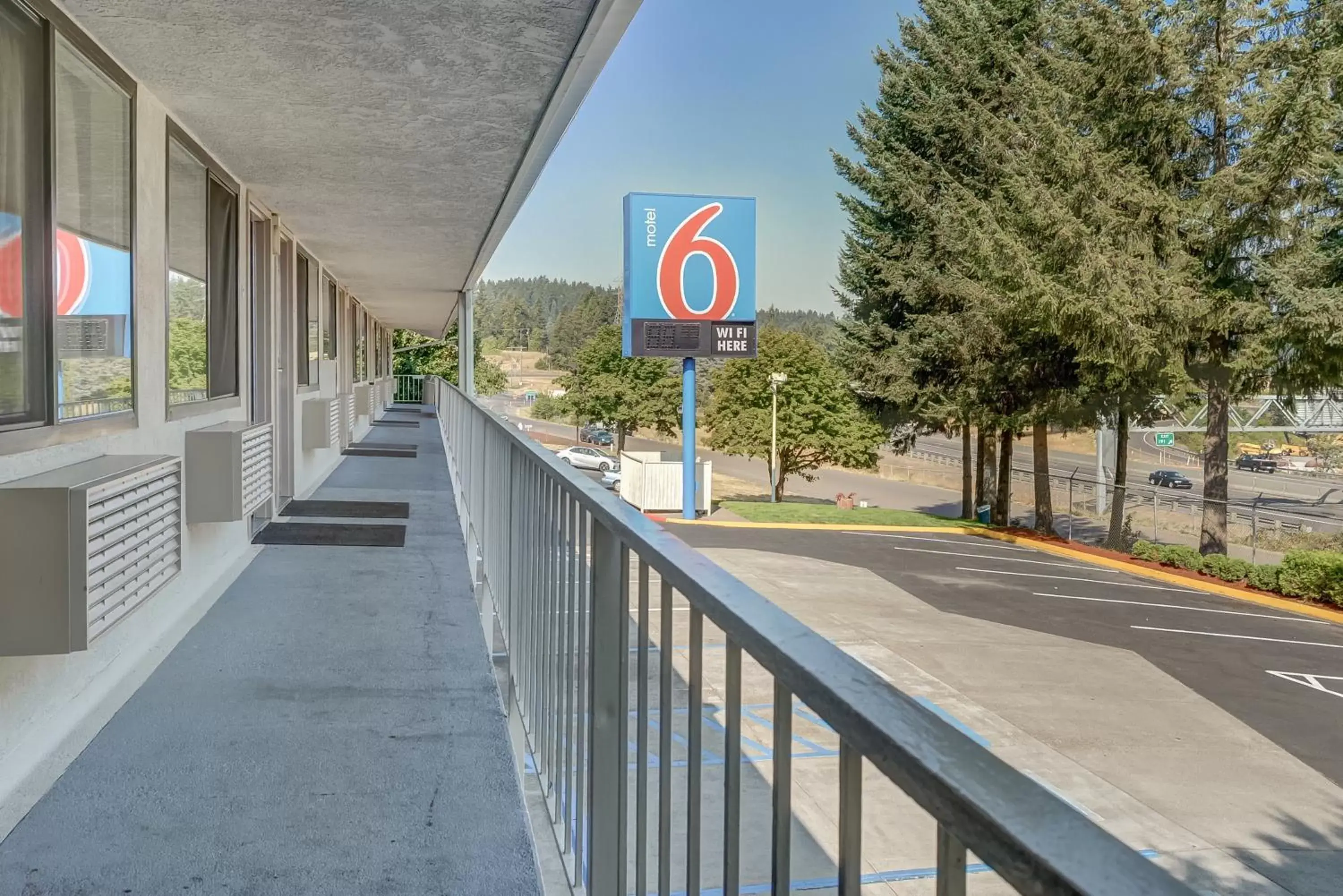 Facade/entrance in Motel 6-Eugene, OR - South Springfield