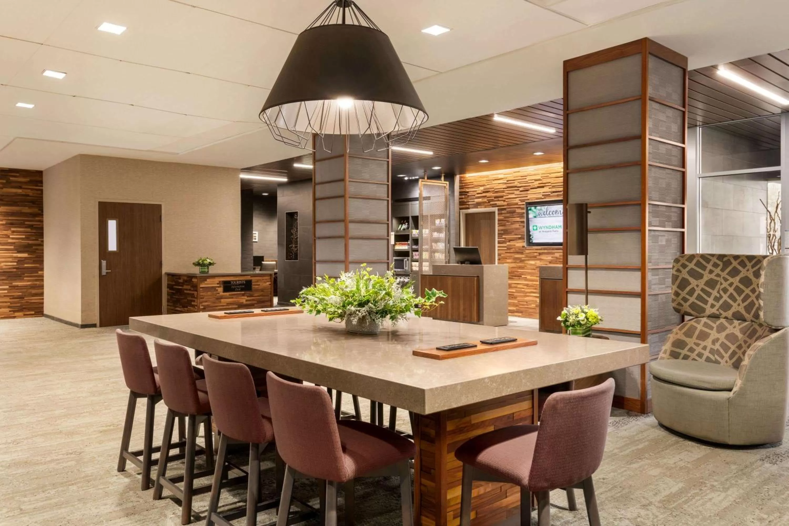 Lobby or reception in Wyndham Garden at Niagara Falls