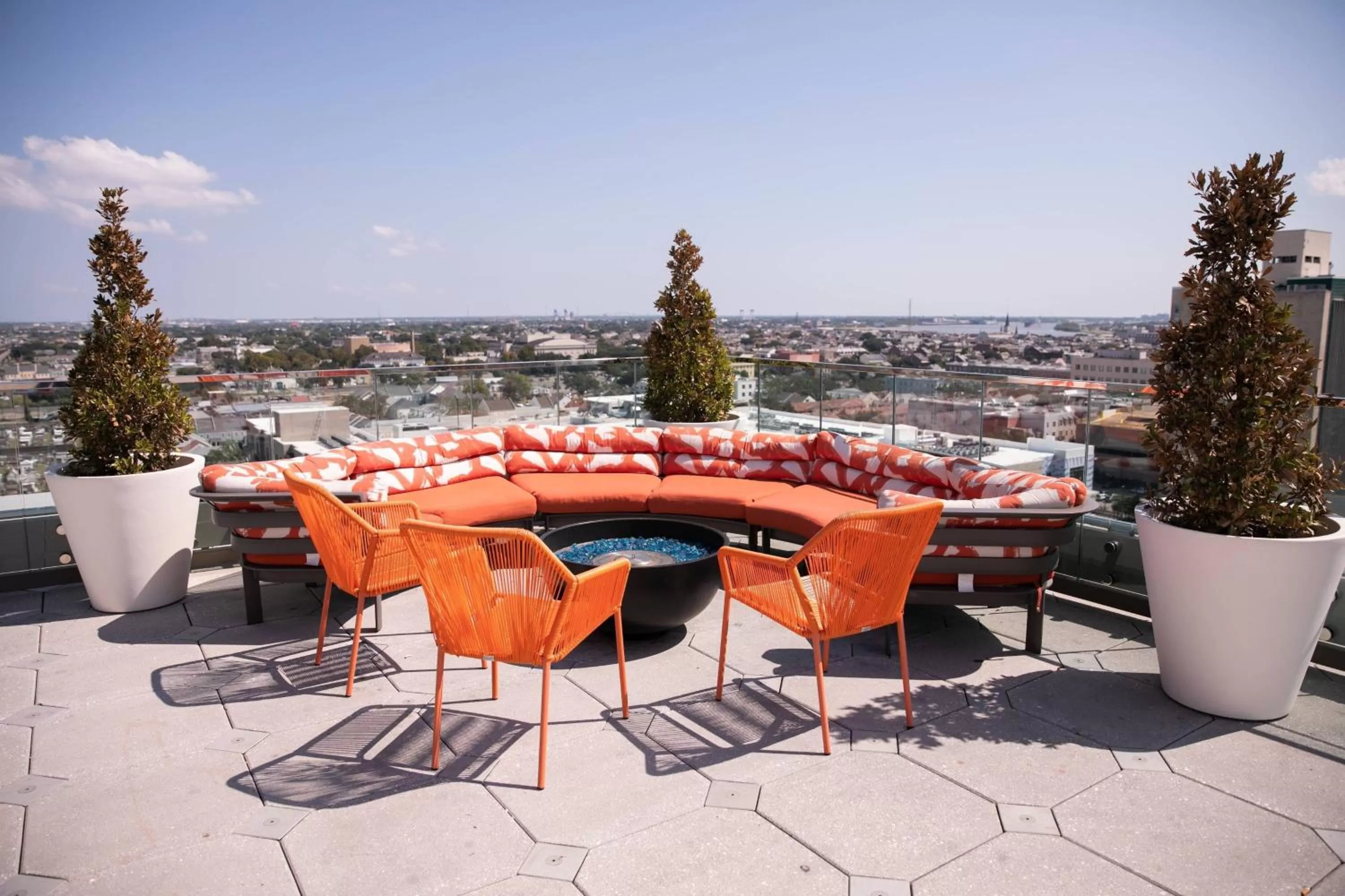 Restaurant/places to eat in SpringHill Suites by Marriott New Orleans Downtown/Canal Street