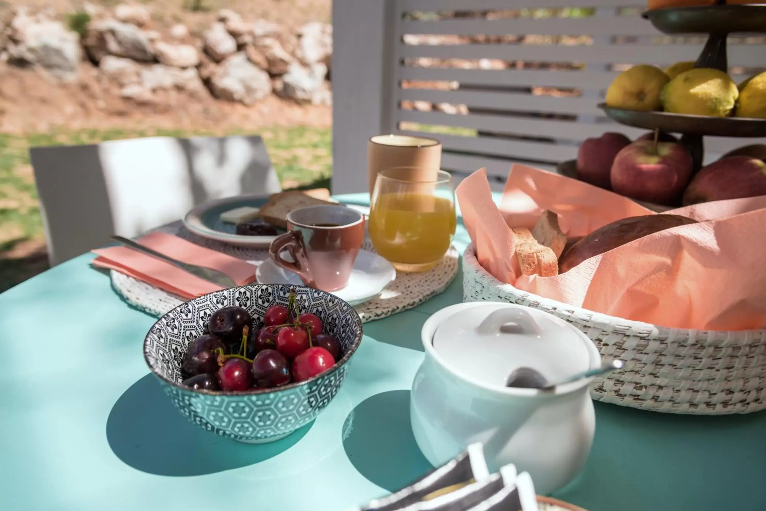 Breakfast in Naturarte Suites