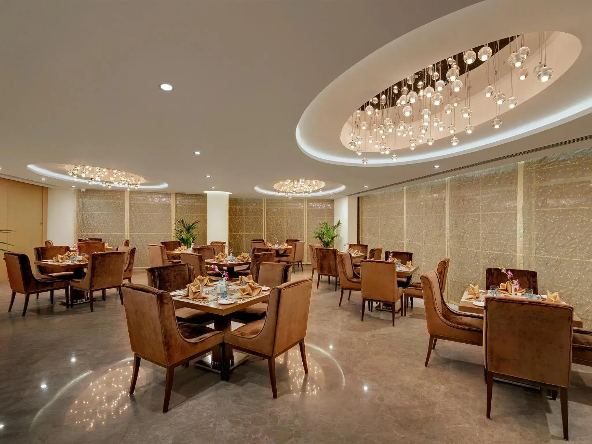 Restaurant/Places to Eat in Landmark Premier Hotel