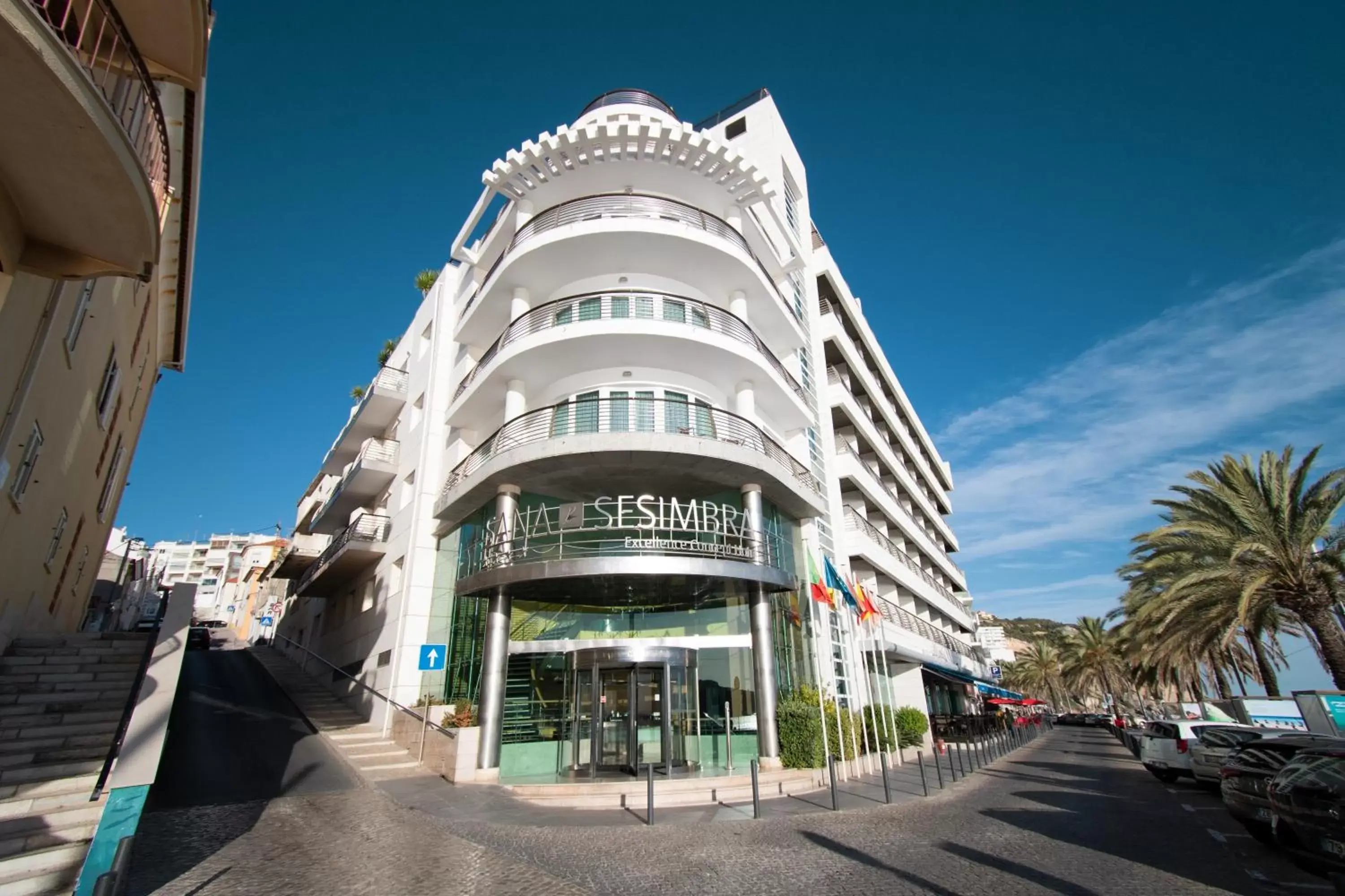 Facade/entrance, Property Building in SANA Sesimbra Hotel