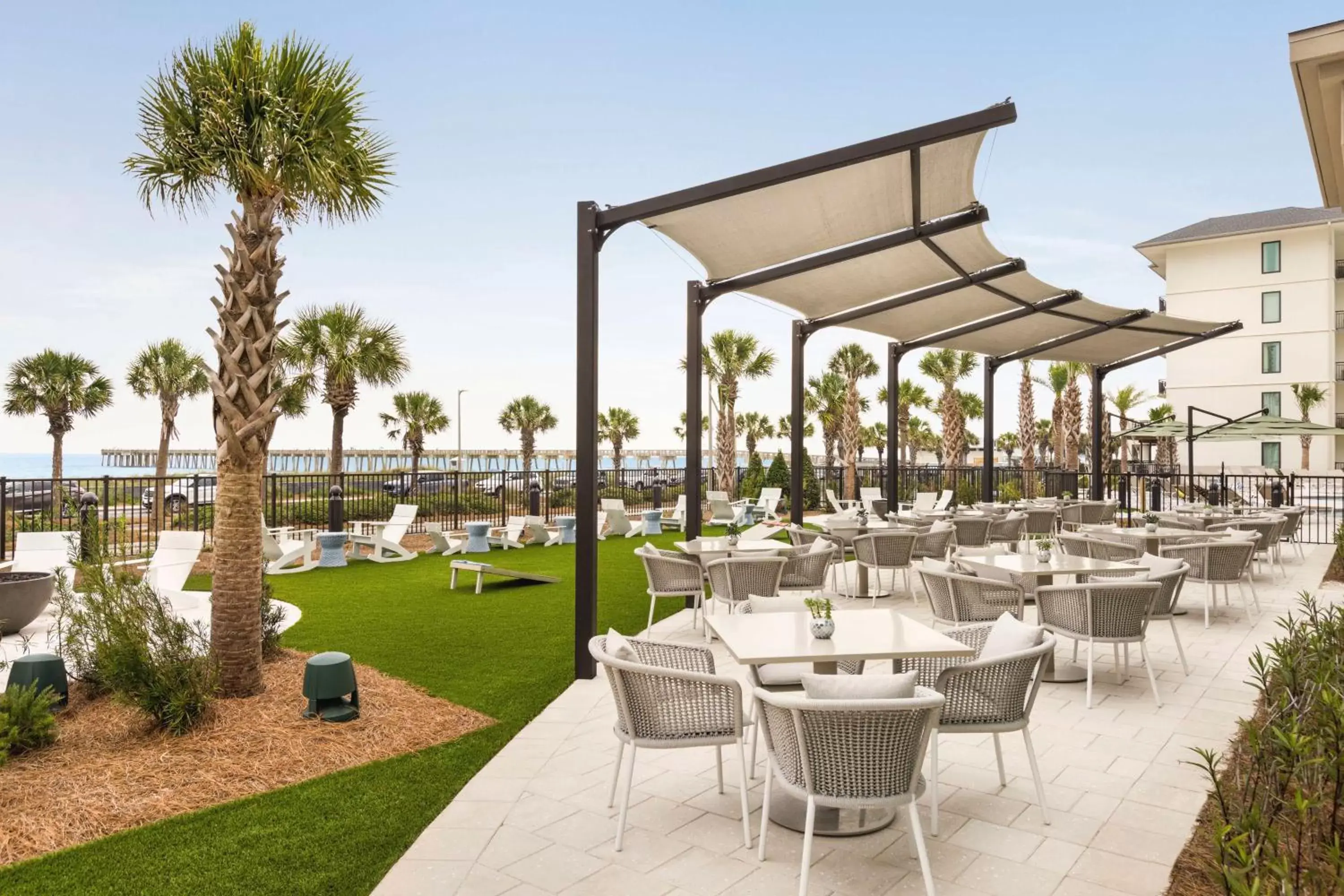 Restaurant/places to eat in Embassy Suites By Hilton Panama City Beach Resort