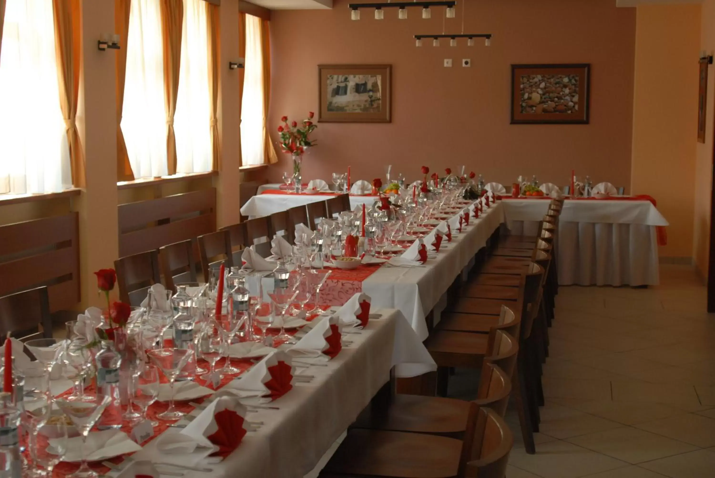 Restaurant/Places to Eat in Hotel Podhradie