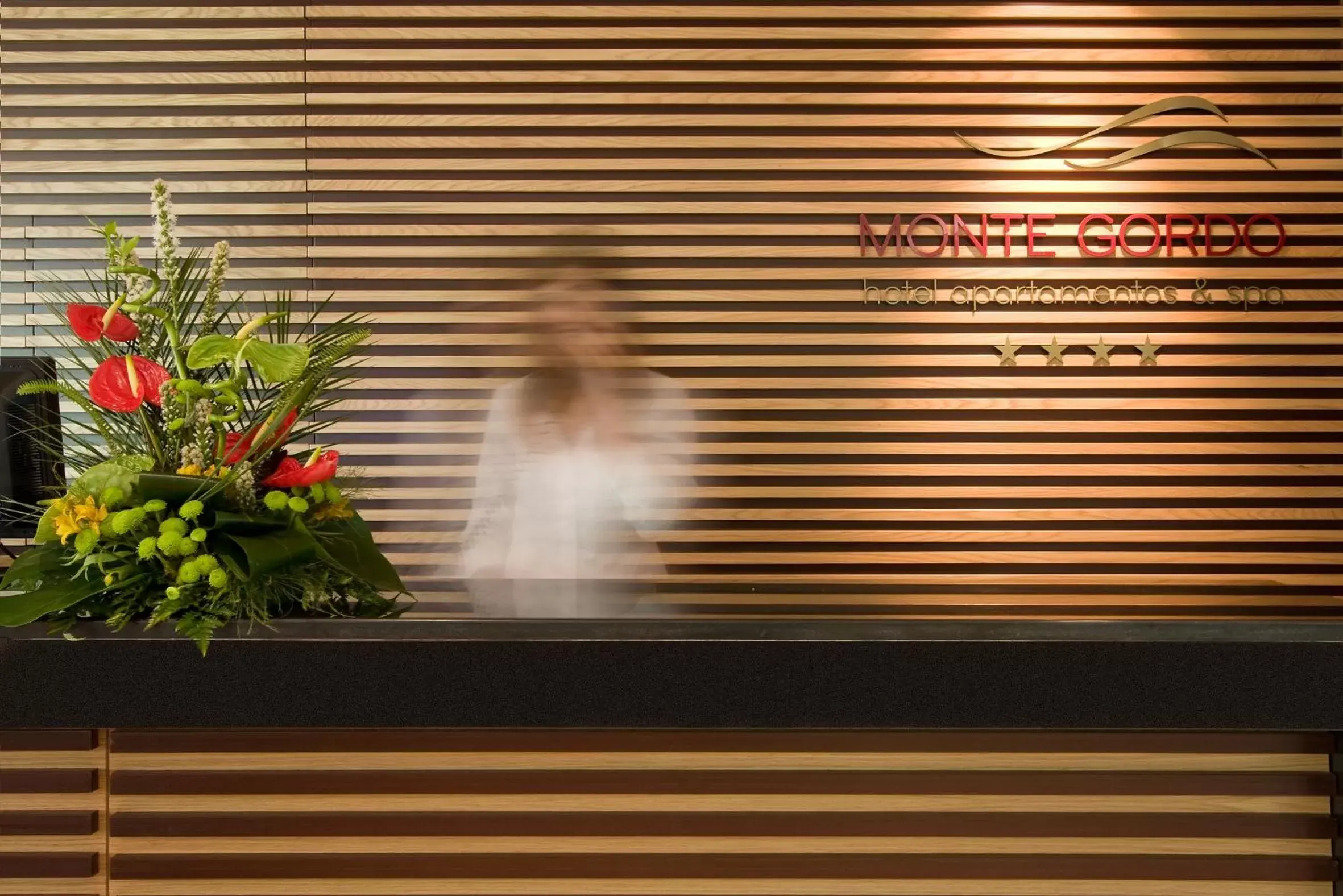 Lobby or reception in Monte Gordo Hotel Apartamentos & Spa
