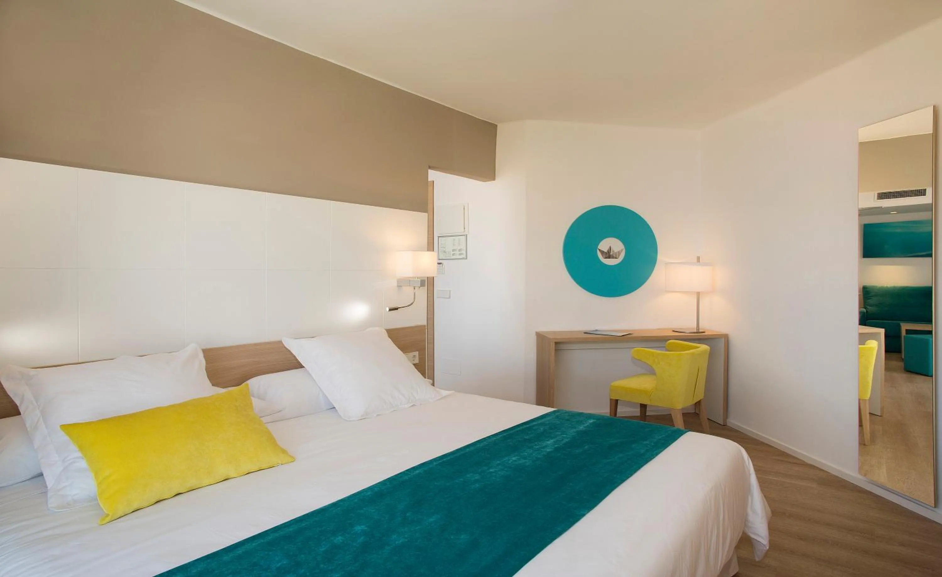 Bedroom, Bed in JS Palma Stay - Adults Only