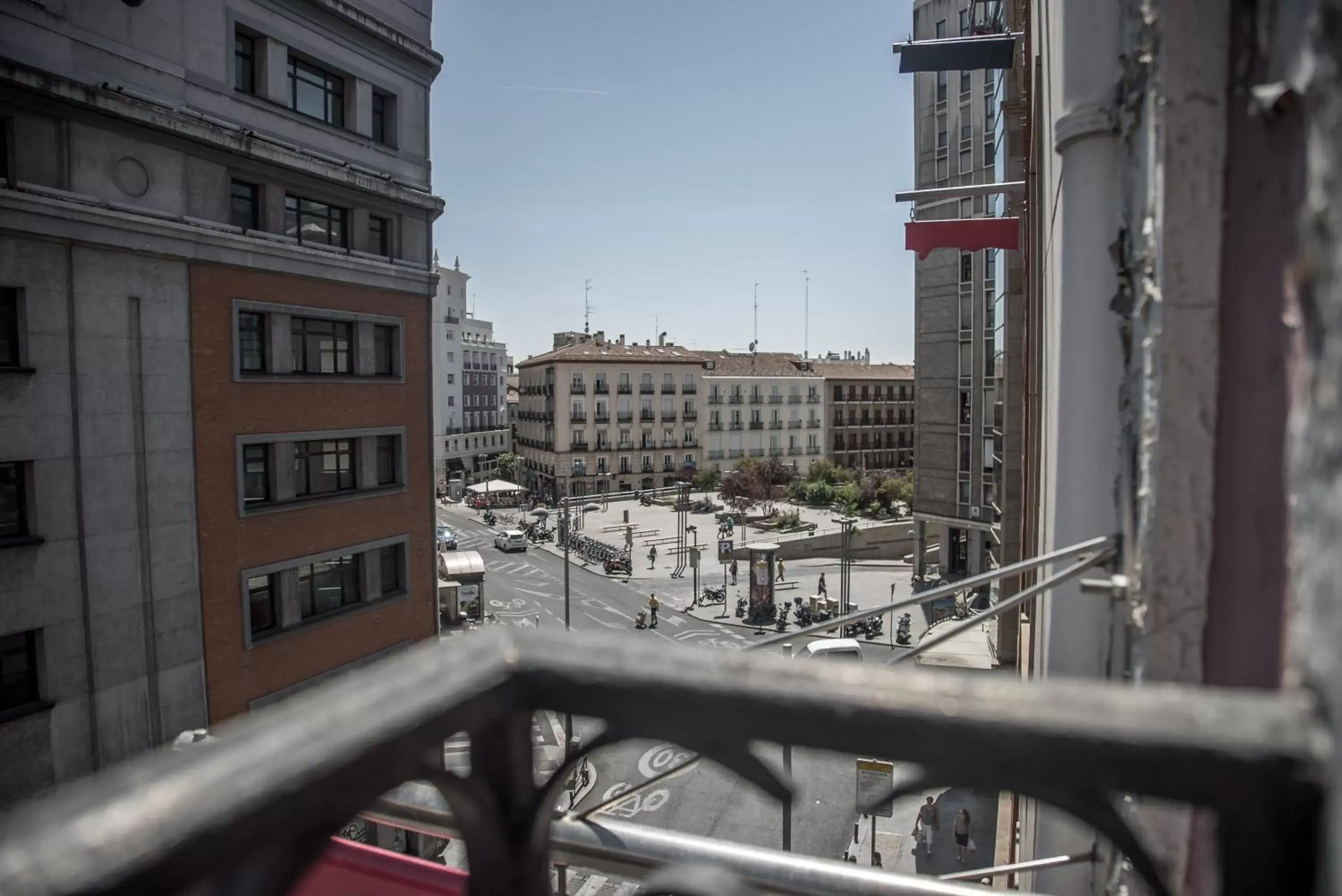 Street view, Balcony/Terrace in Petit Palace Plaza España