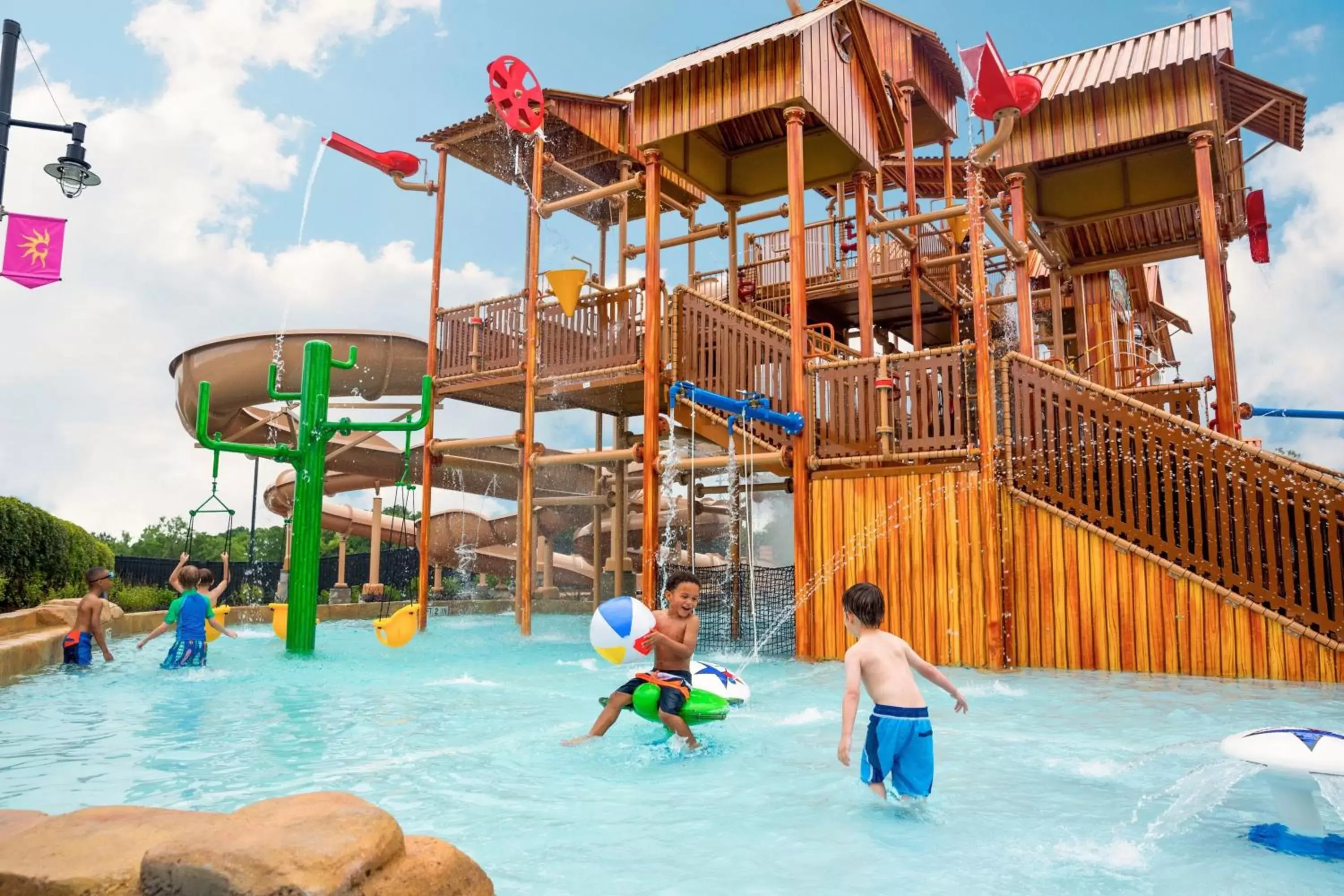 Swimming pool, Water Park in Gaylord Texan Resort and Convention Center