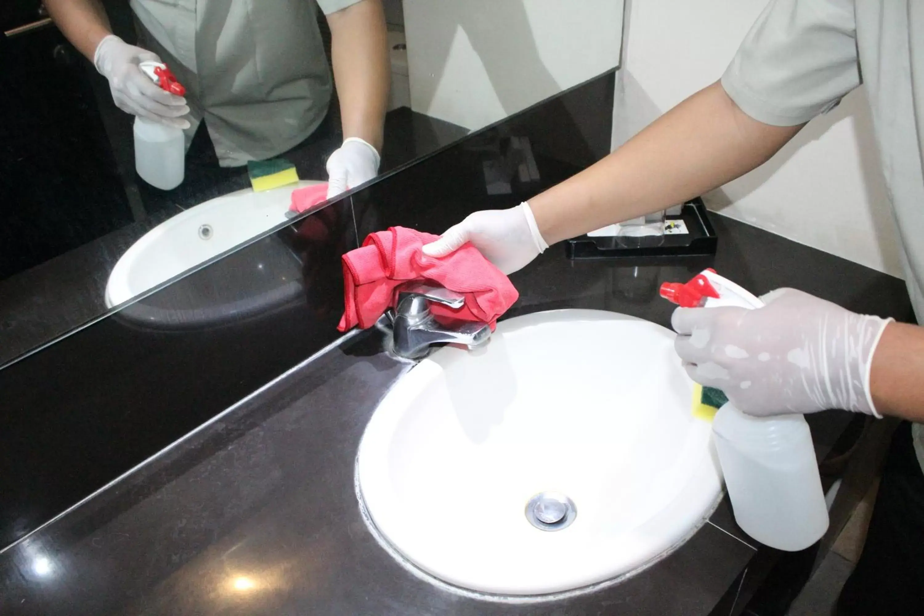 Bathroom in 100 Sunset Kuta Hotel & Ballroom Bathroom in 100 Sunset Kuta Hotel & Ballroom