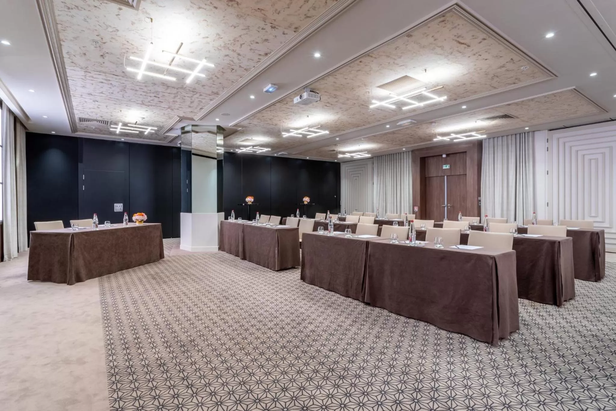 Meeting/conference room in InterContinental Paris Champs Elysées Etoile by IHG