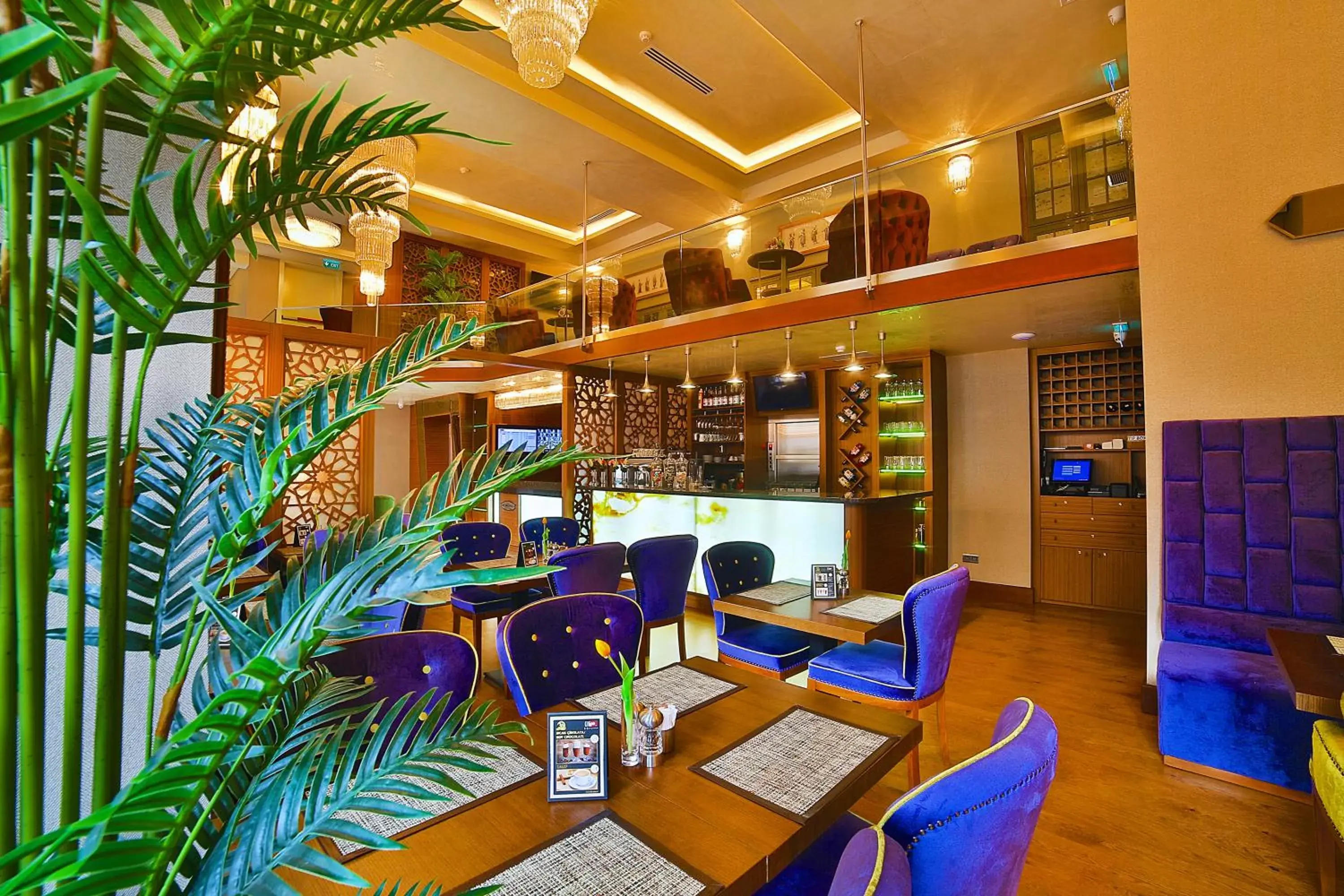 Restaurant/places to eat in Hotel Momento Golden Horn