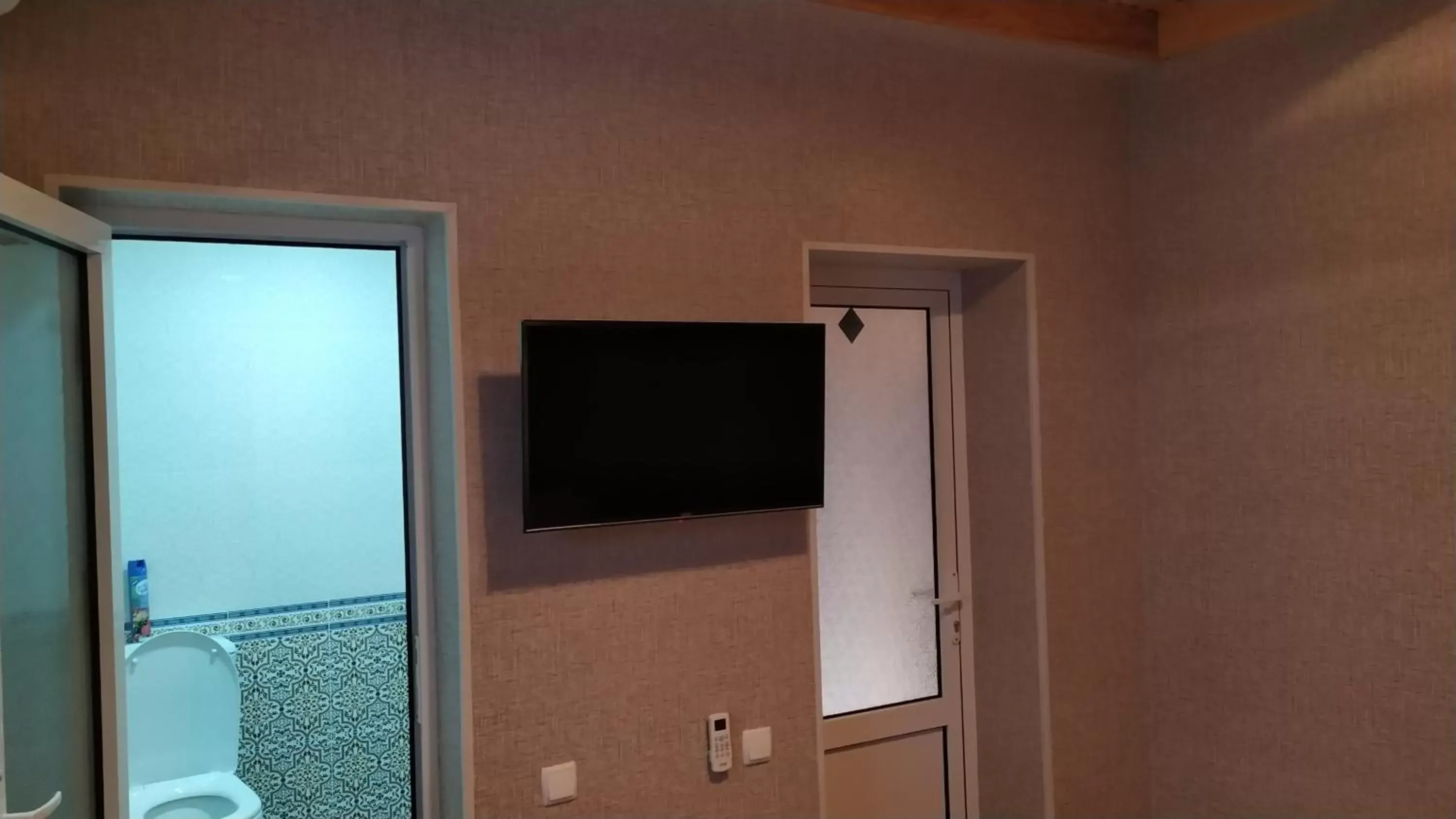 Double Room in Alisher B&B Chorbog' Double Room in Alisher B&B Chorbog'