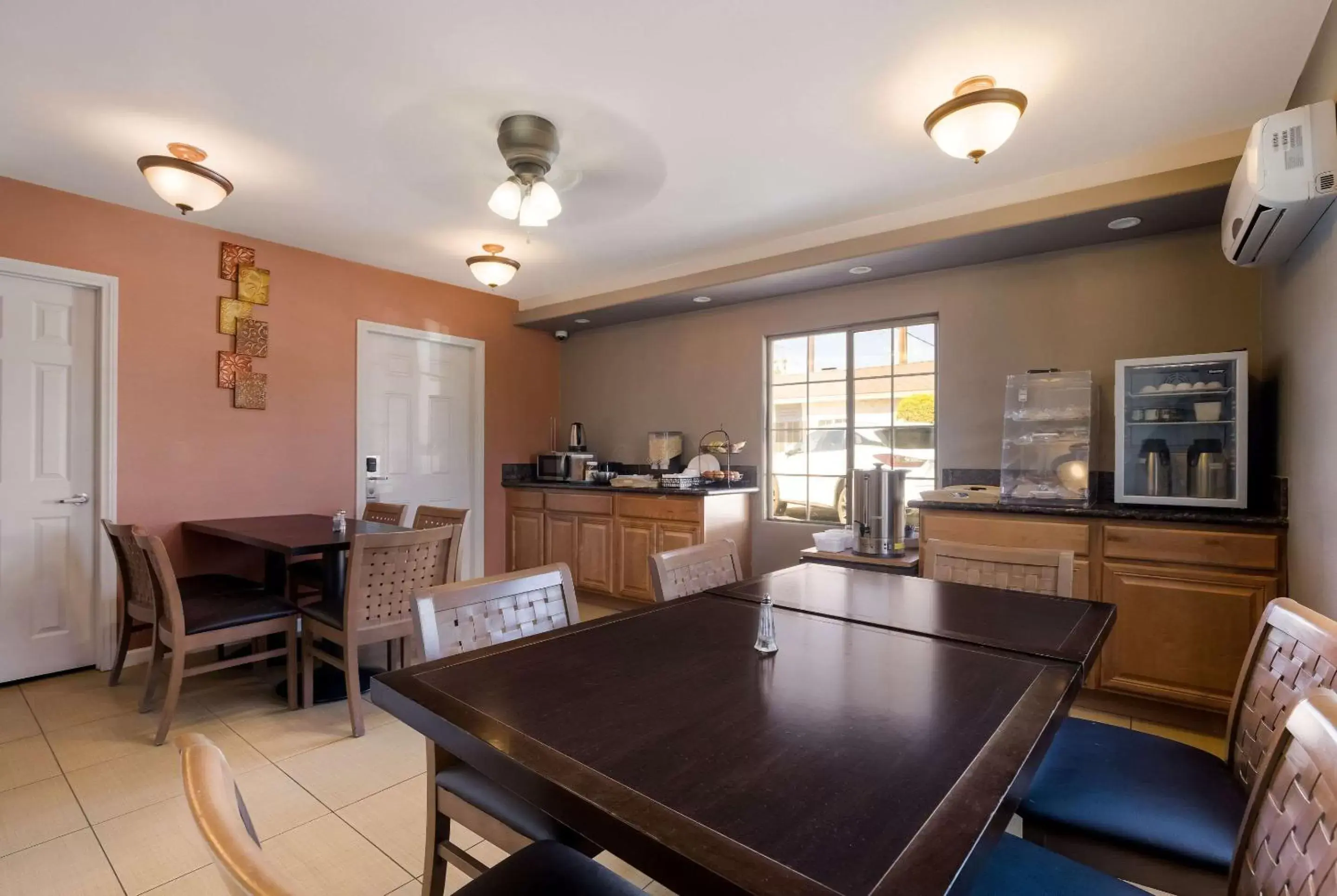 Breakfast in Rodeway Inn near Coachella Breakfast in Rodeway Inn near Coachella