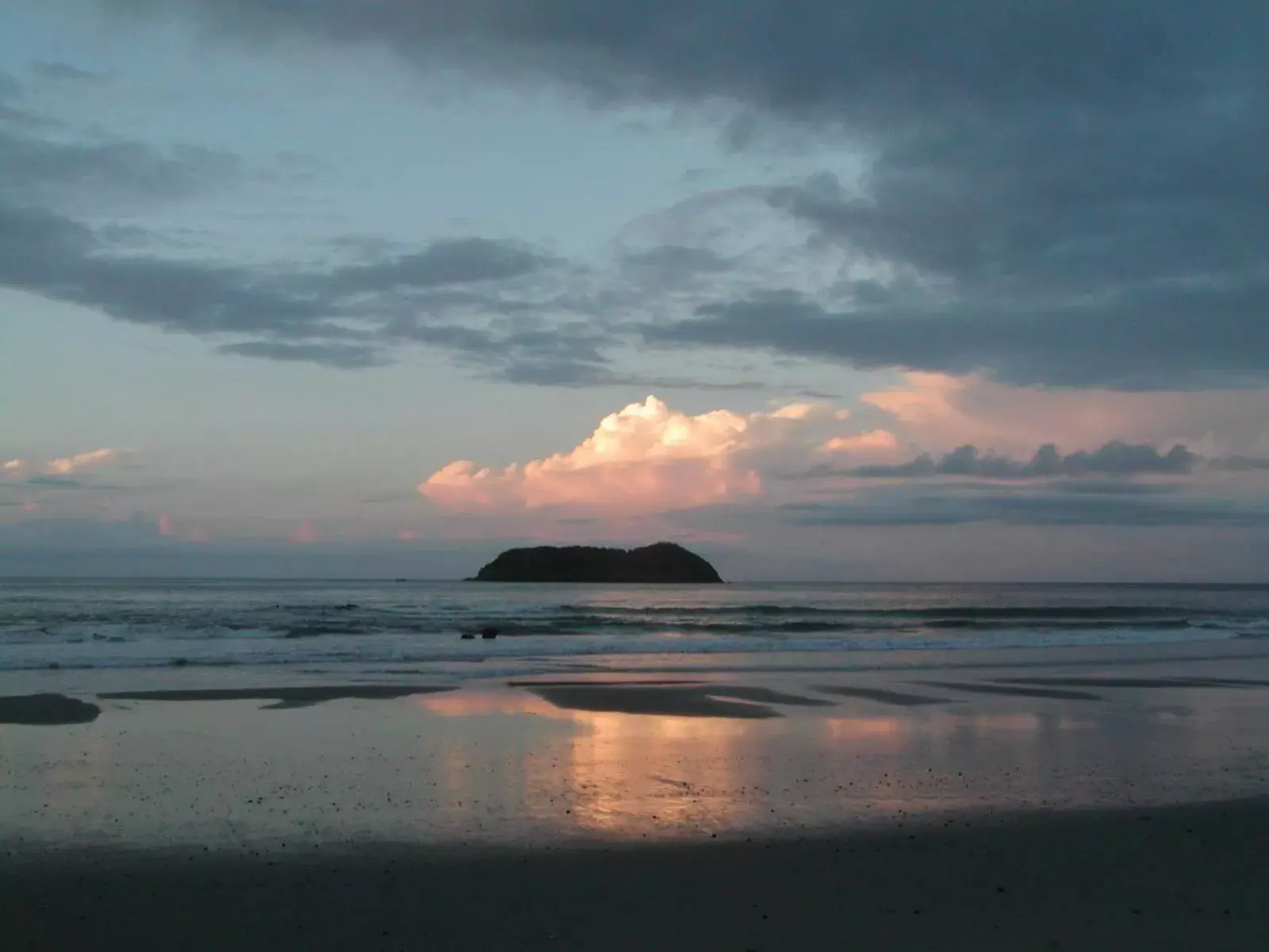 Beach in Hotel Arboleda