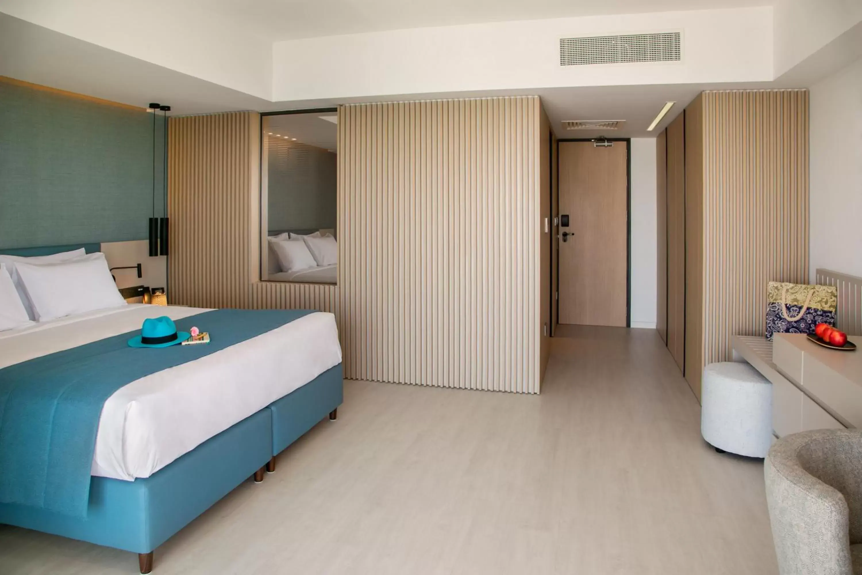 Bedroom in Mercure Larnaca Beach Resort