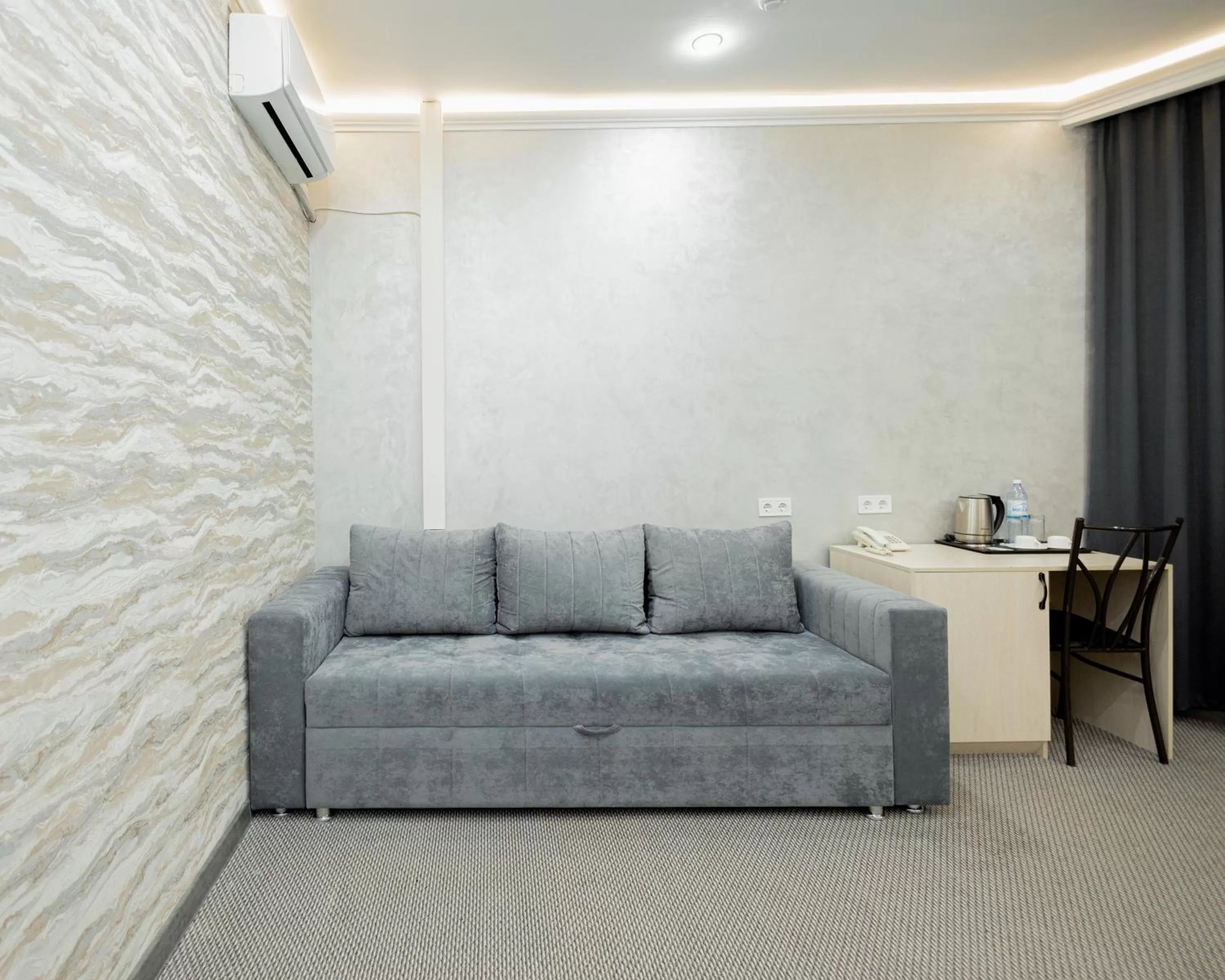 Living room in "Rush Hotel"