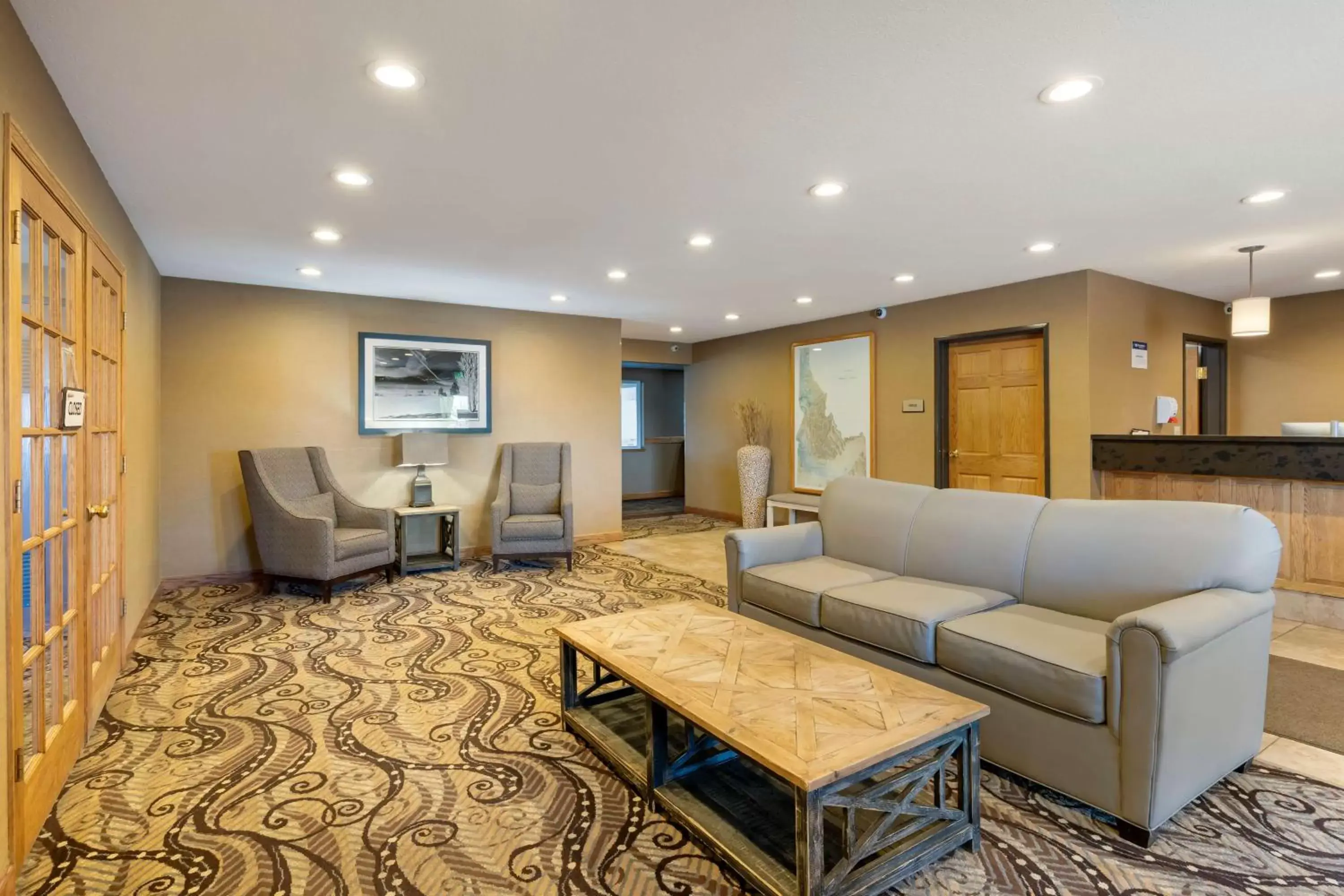 Lobby or reception, Seating Area in Best Western Blackfoot Inn