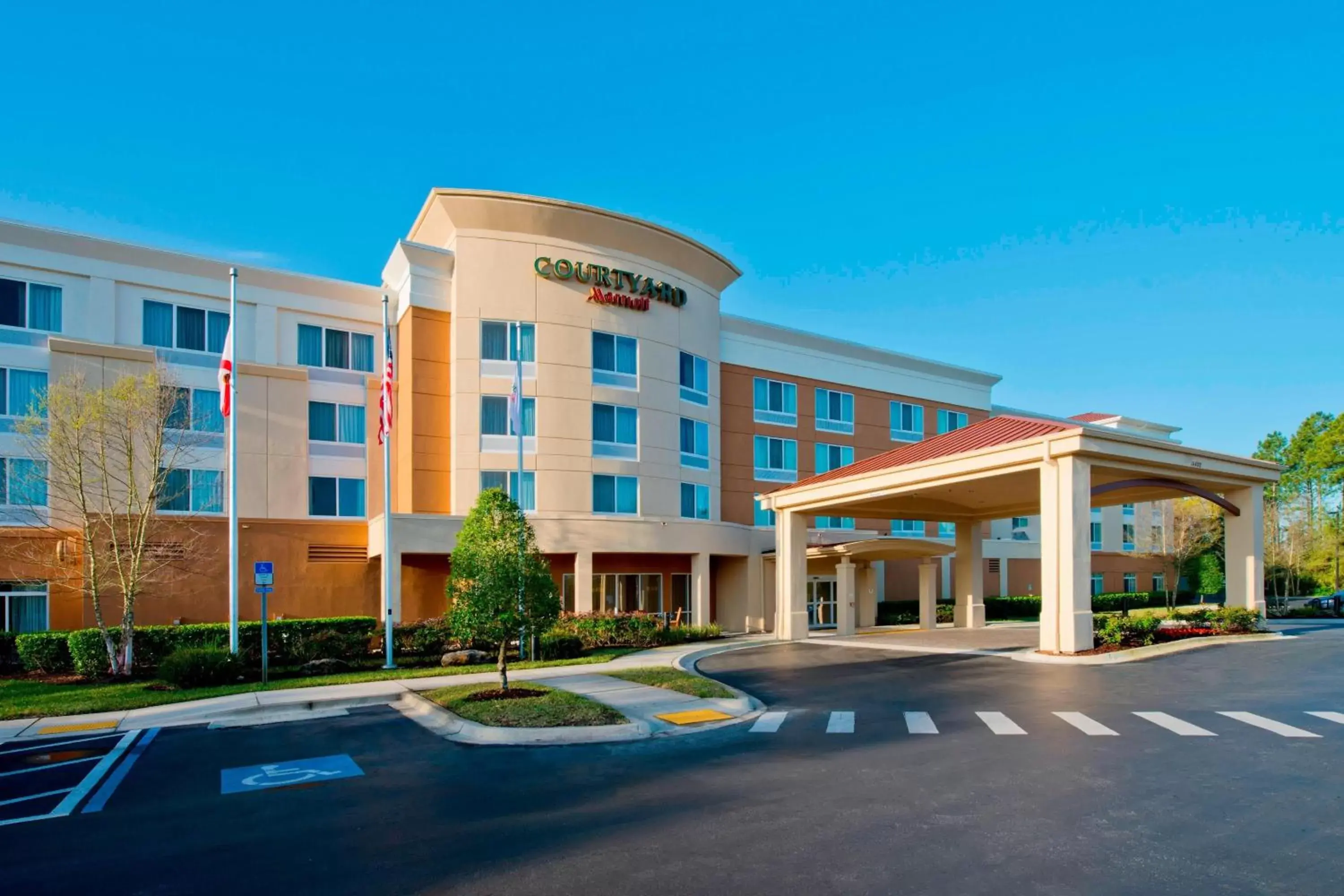 Property Building in Courtyard Jacksonville Flagler Center