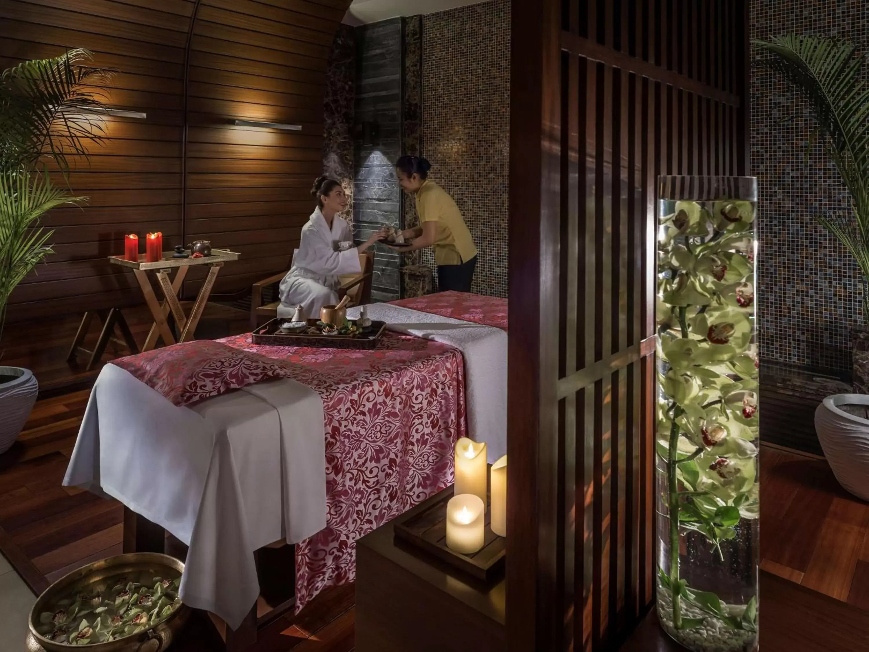 Spa and wellness centre/facilities, Restaurant/Places to Eat in Shangri-La Eros New Delhi