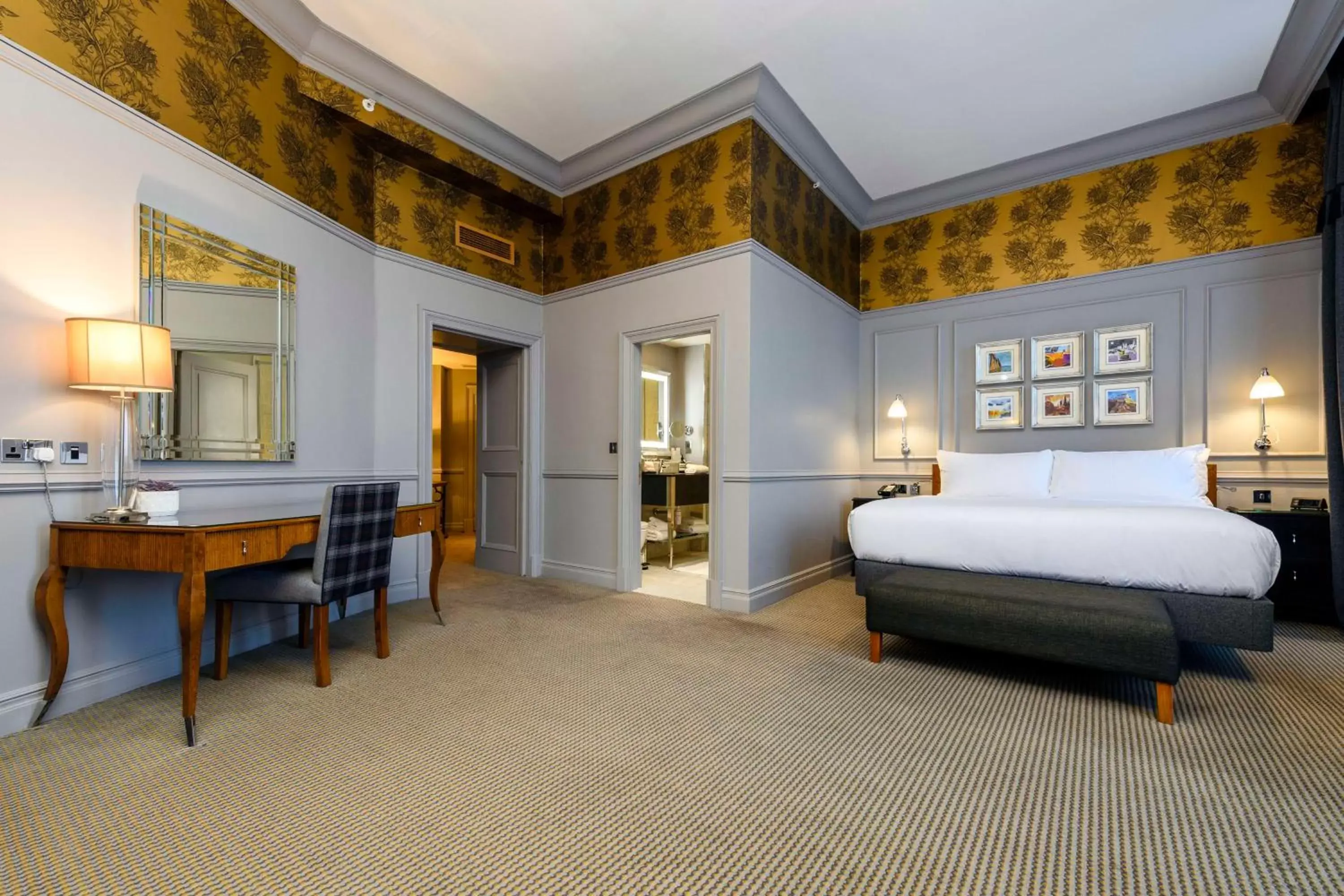 Bed, Seating Area in Waldorf Astoria Edinburgh - The Caledonian