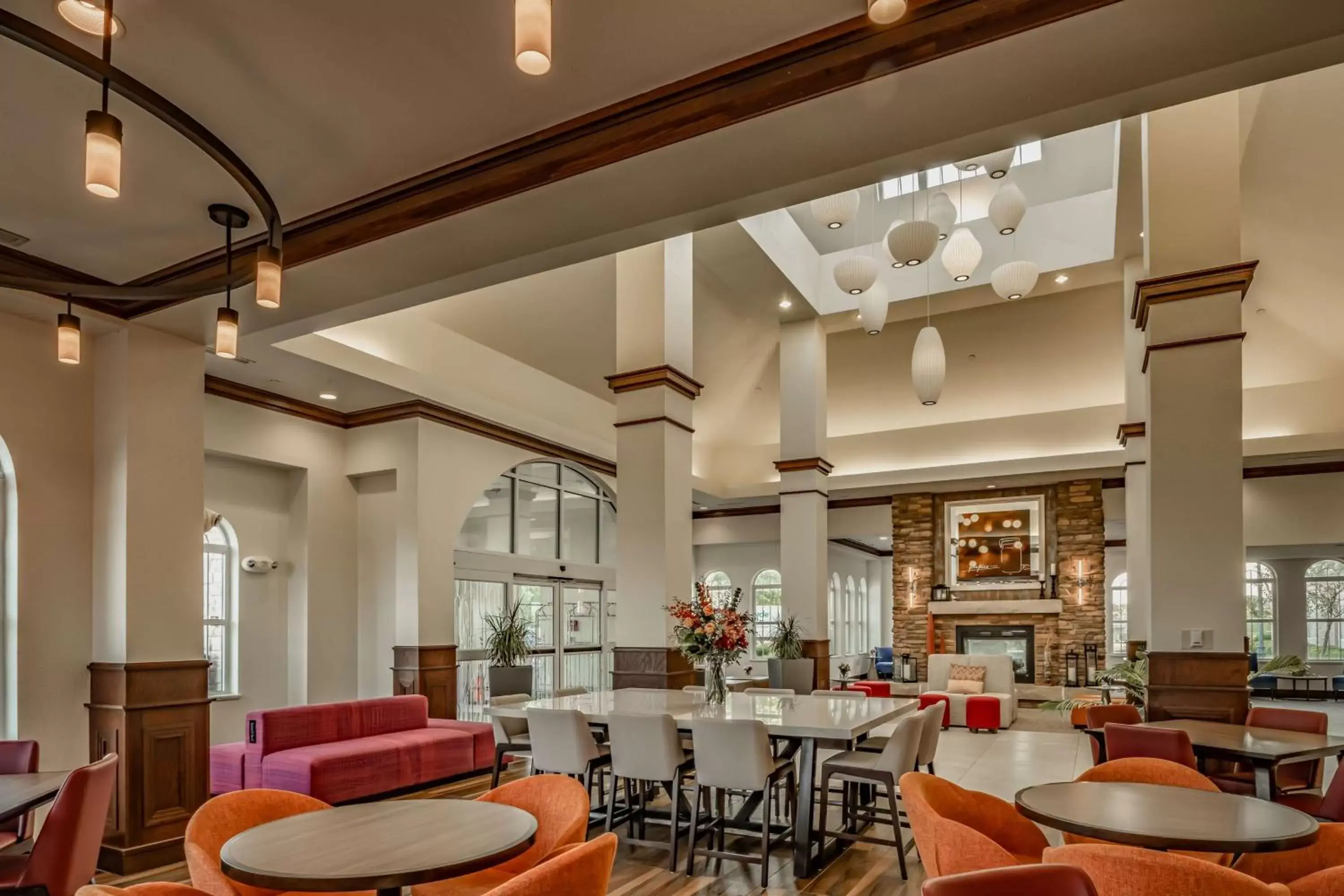 Restaurant/places to eat, Lounge/Bar in Hilton Garden Inn Granbury