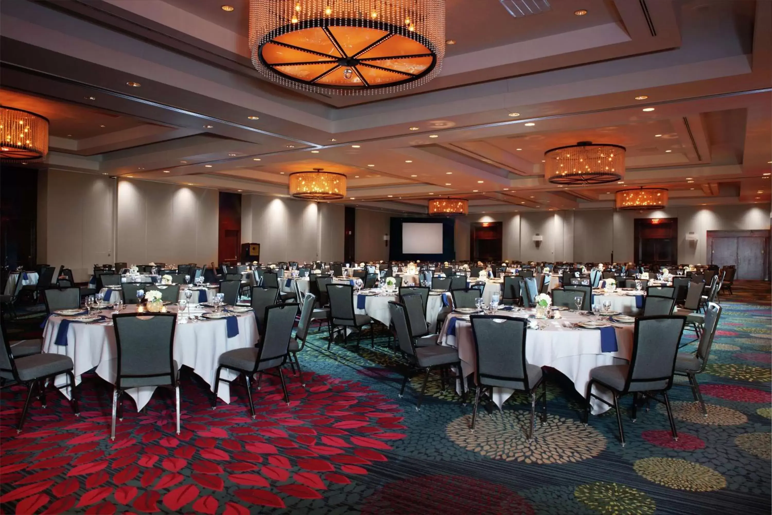 Meeting/conference room, Restaurant/Places to Eat in DoubleTree by Hilton Kansas City - Overland Park