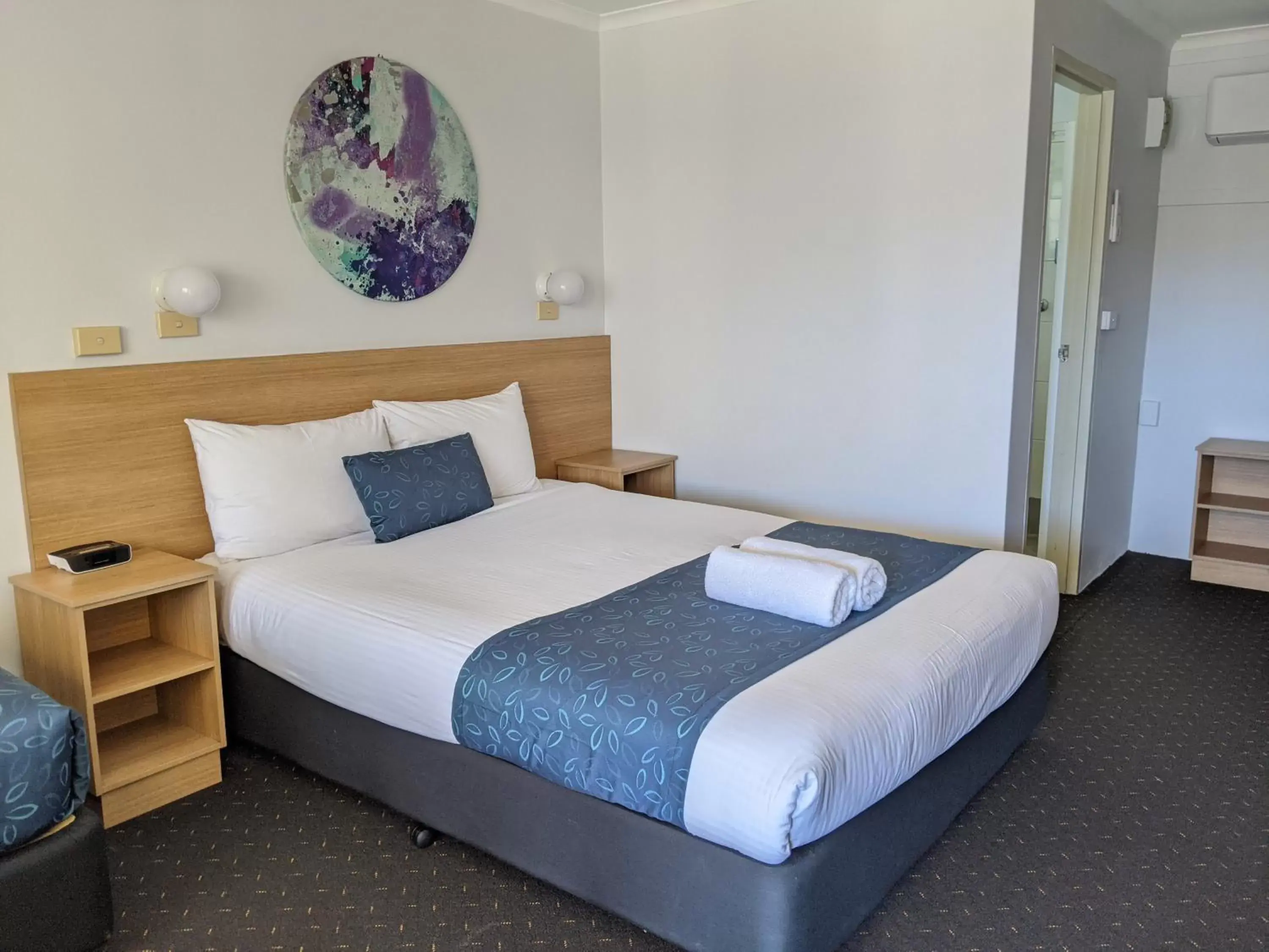 Photo of the whole room, Bed in Araluen Motor Lodge
