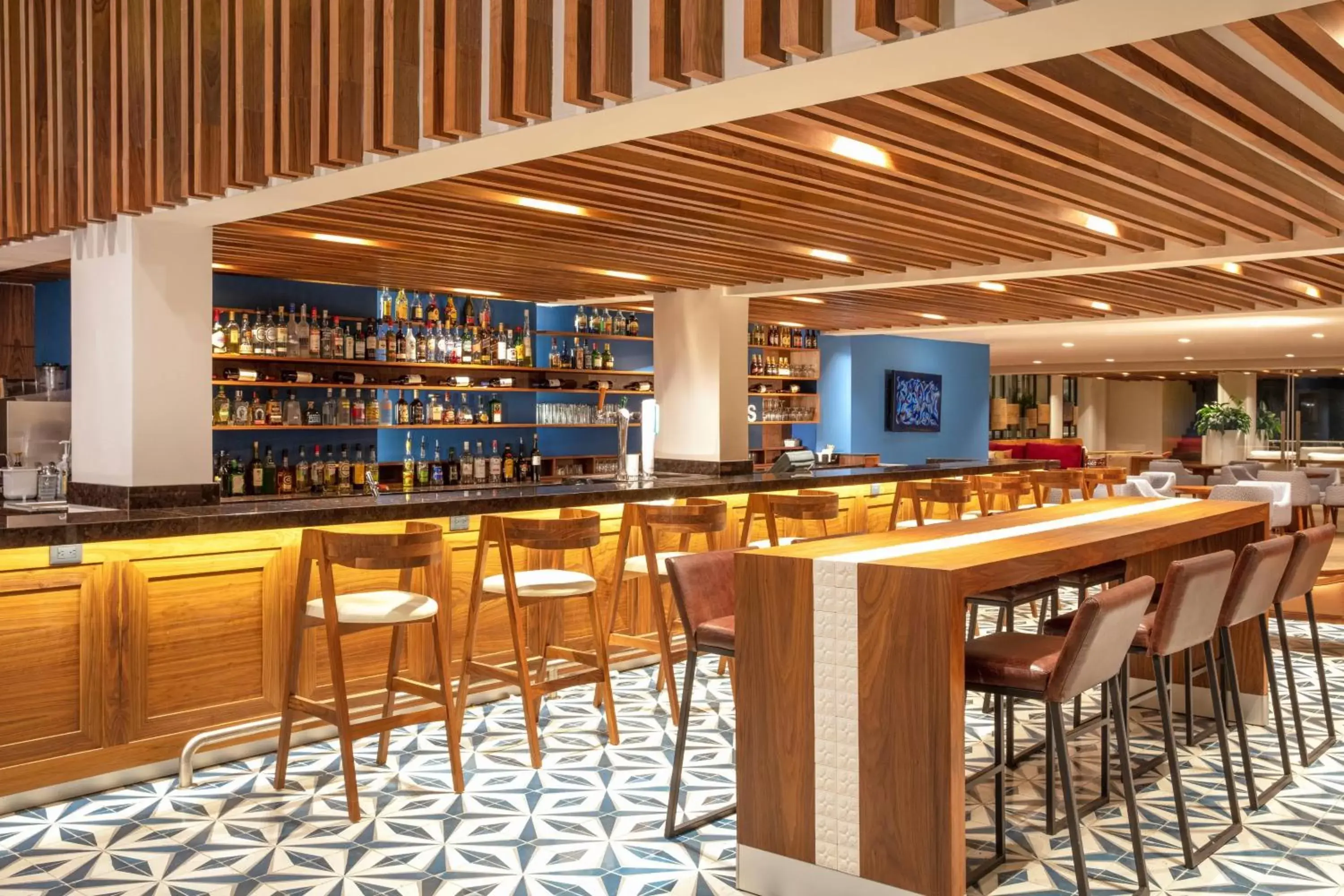 Restaurant/places to eat, Lounge/Bar in Ixtapan de la Sal Marriott Hotel & Spa