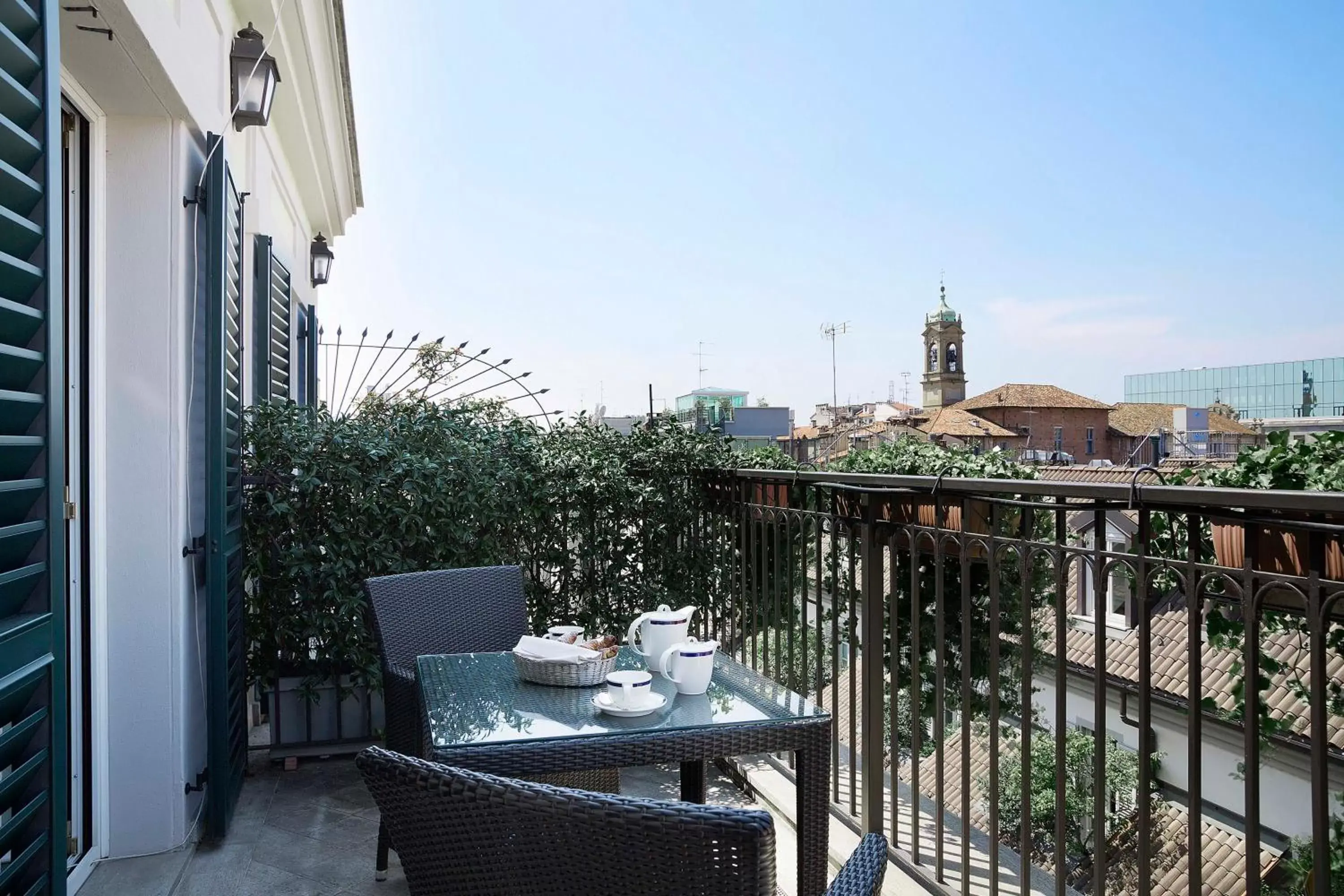 City view, Balcony/Terrace in Hotel Manzoni