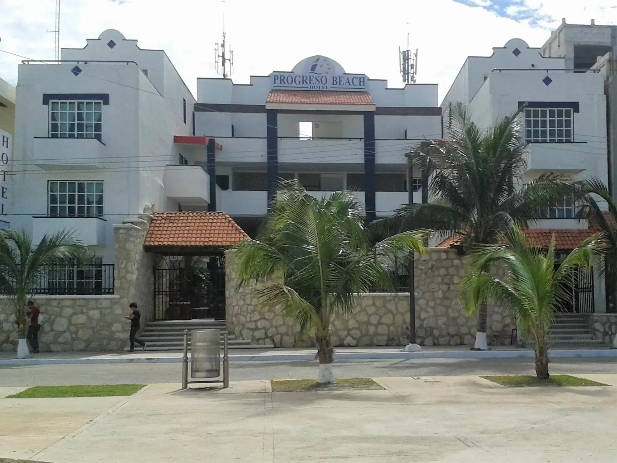 Facade/entrance, Property Building in Progreso Beach Hotel