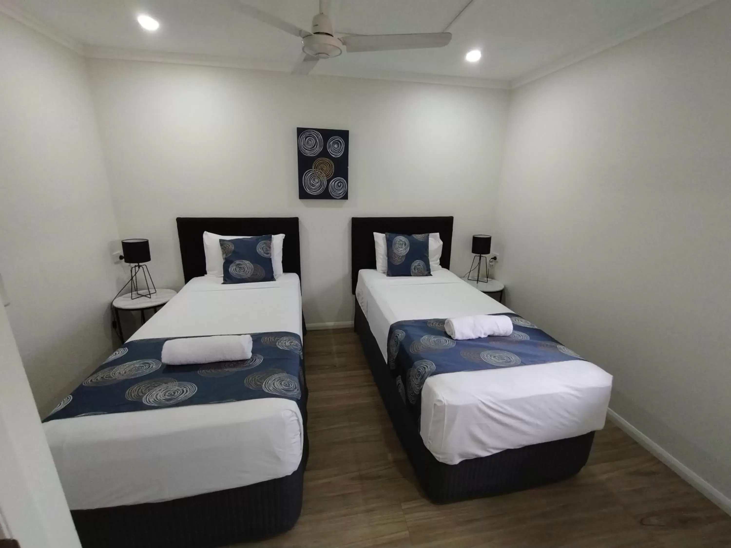 Bed in Cascade Motel In Townsville