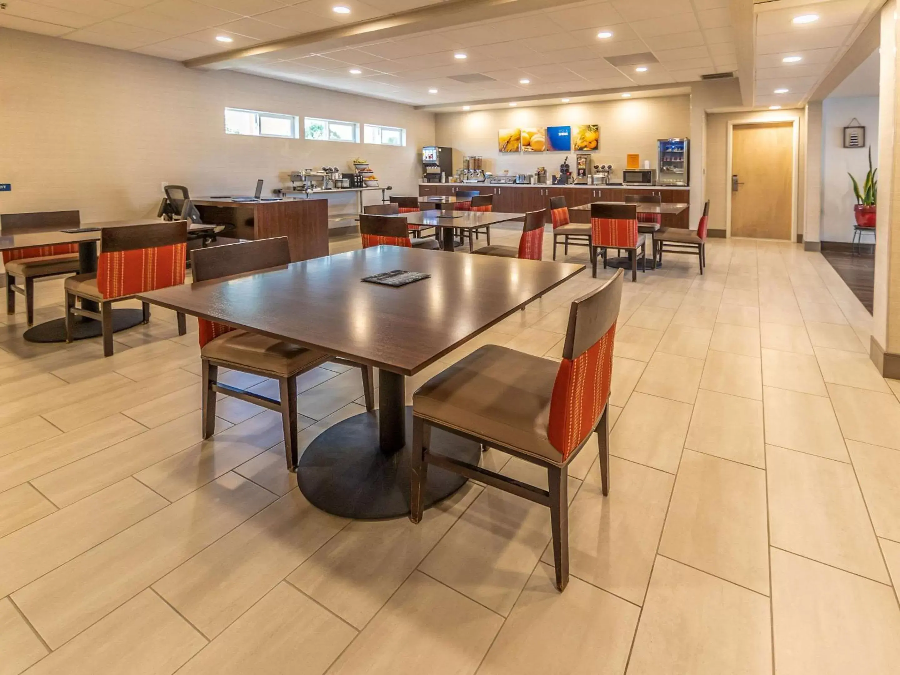 Breakfast, Restaurant/Places to Eat in Comfort Inn Hanford Lemoore